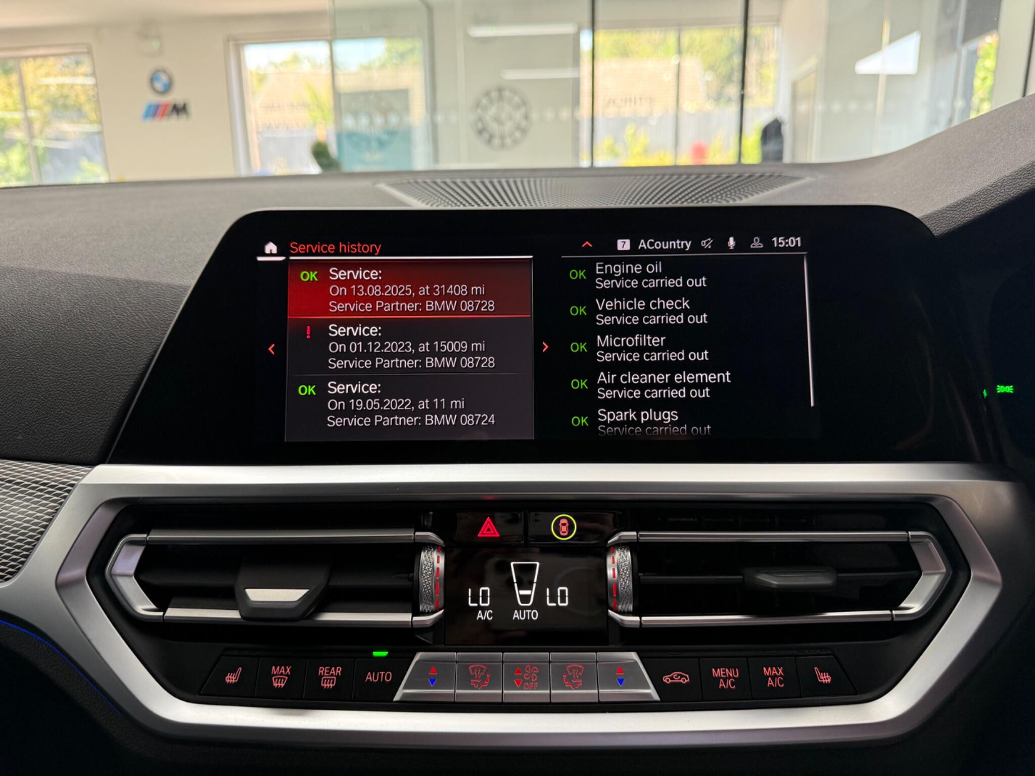 BMW 3 Series view 19