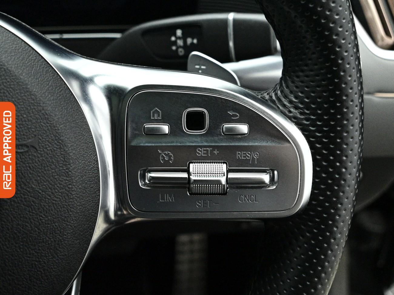 Mercedes-Benz Eqc view 25