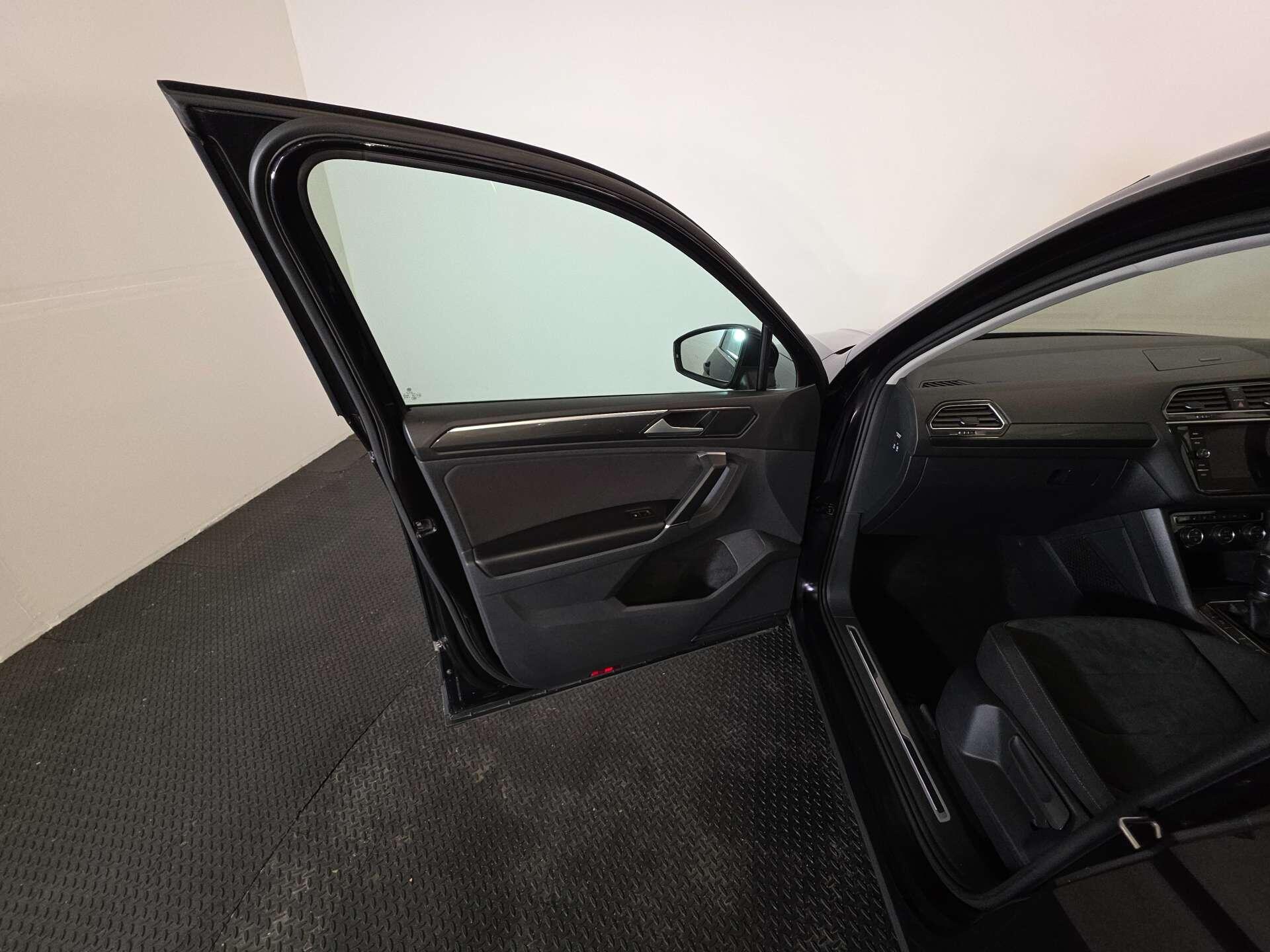 Volkswagen Tiguan view 65