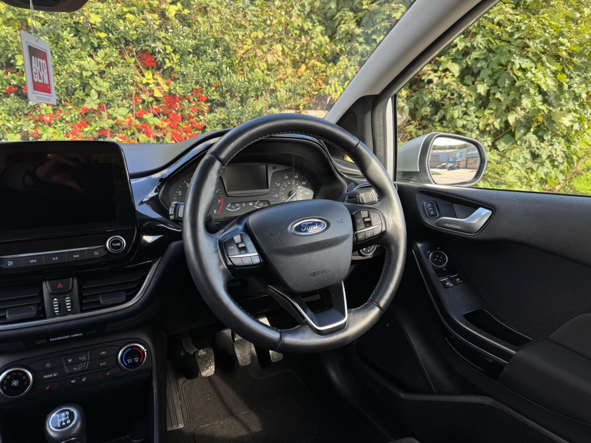 Ford Fiesta view 16