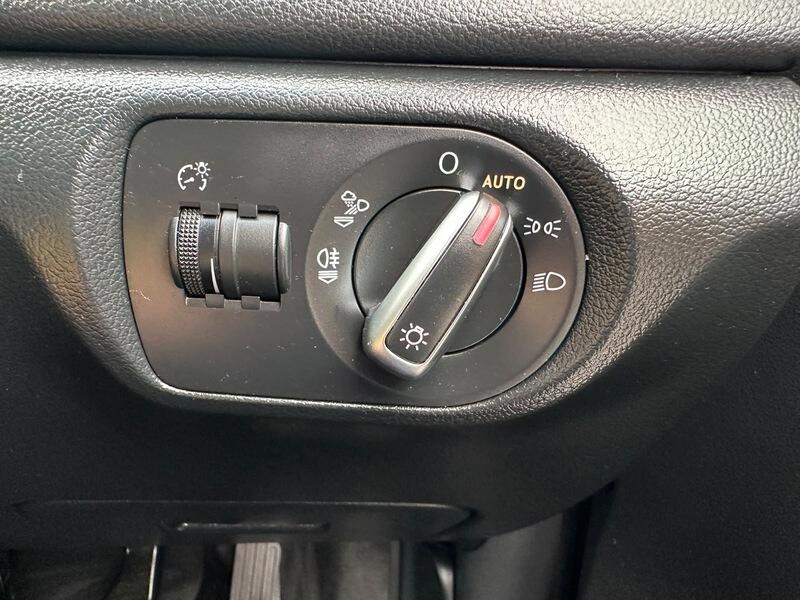 Audi Q3 view 37