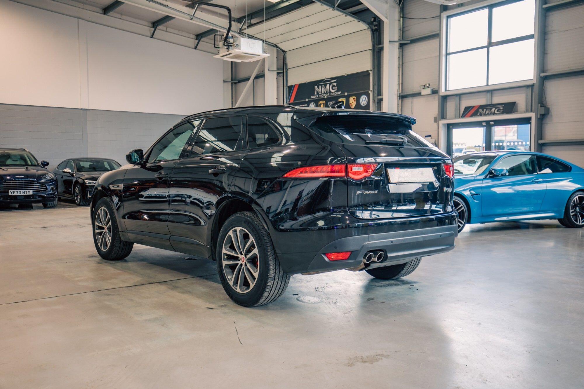 Jaguar F-Pace view 31