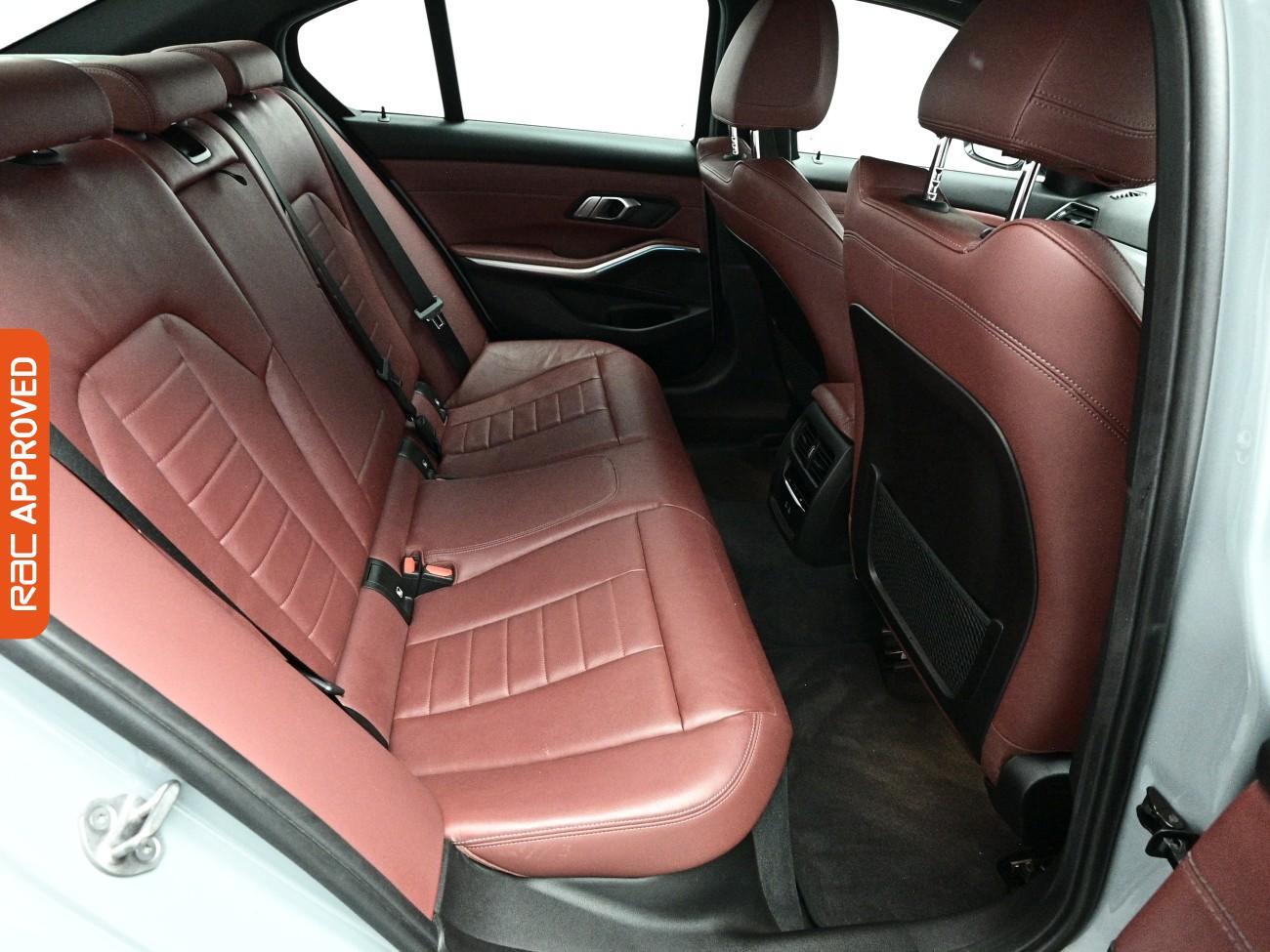 BMW 3 Series view 14