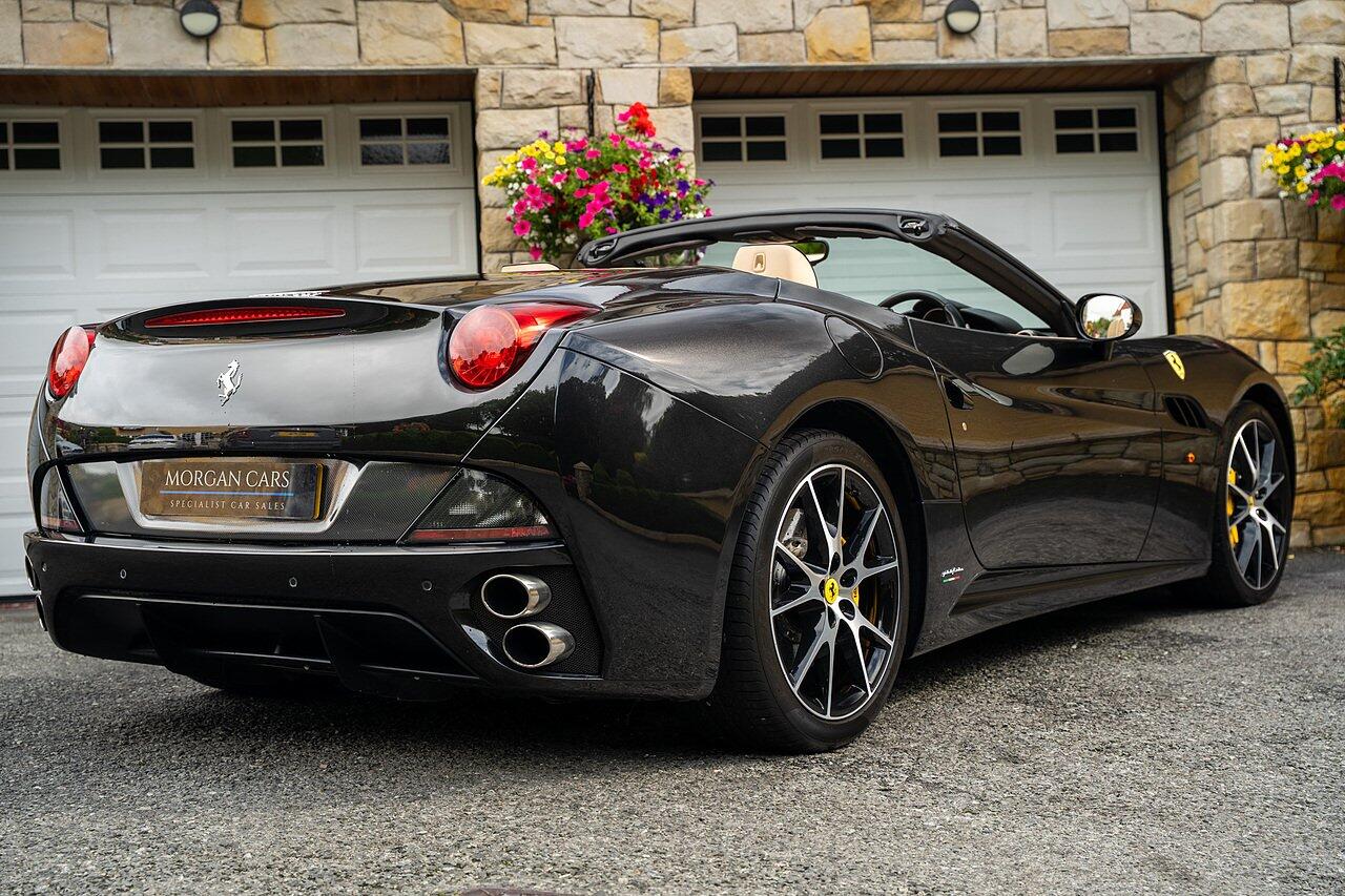 Ferrari California view 19