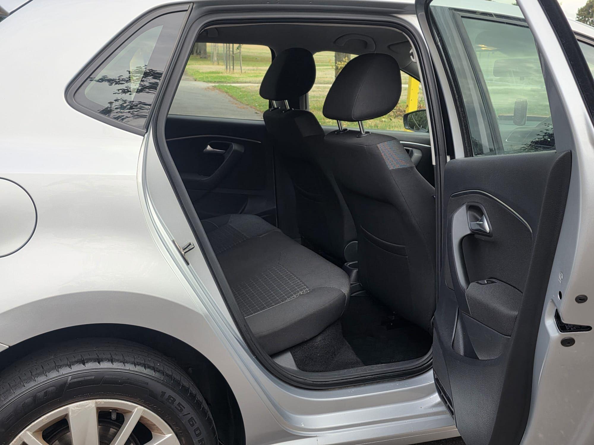 Volkswagen Polo view 11