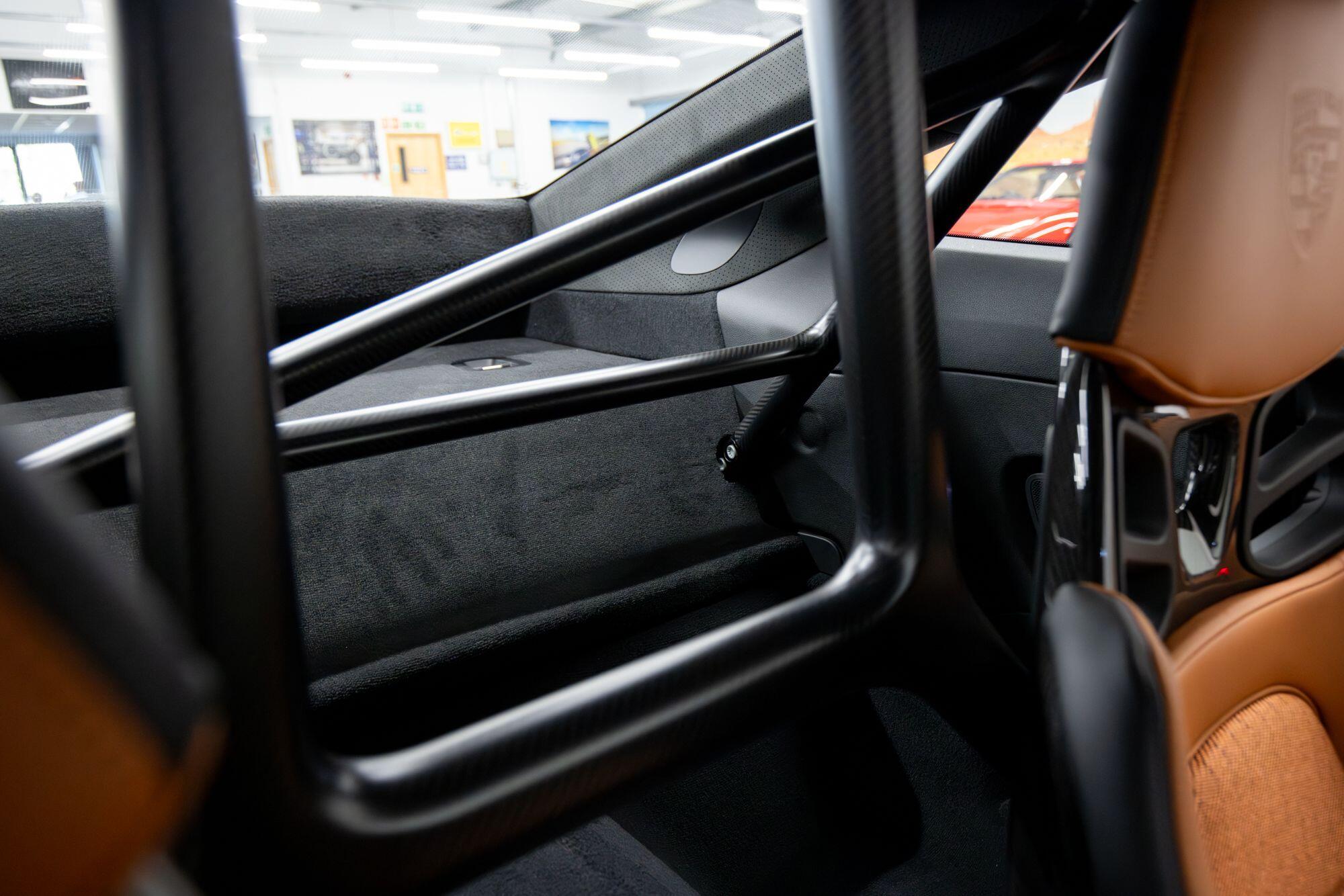 Porsche 911 view 39