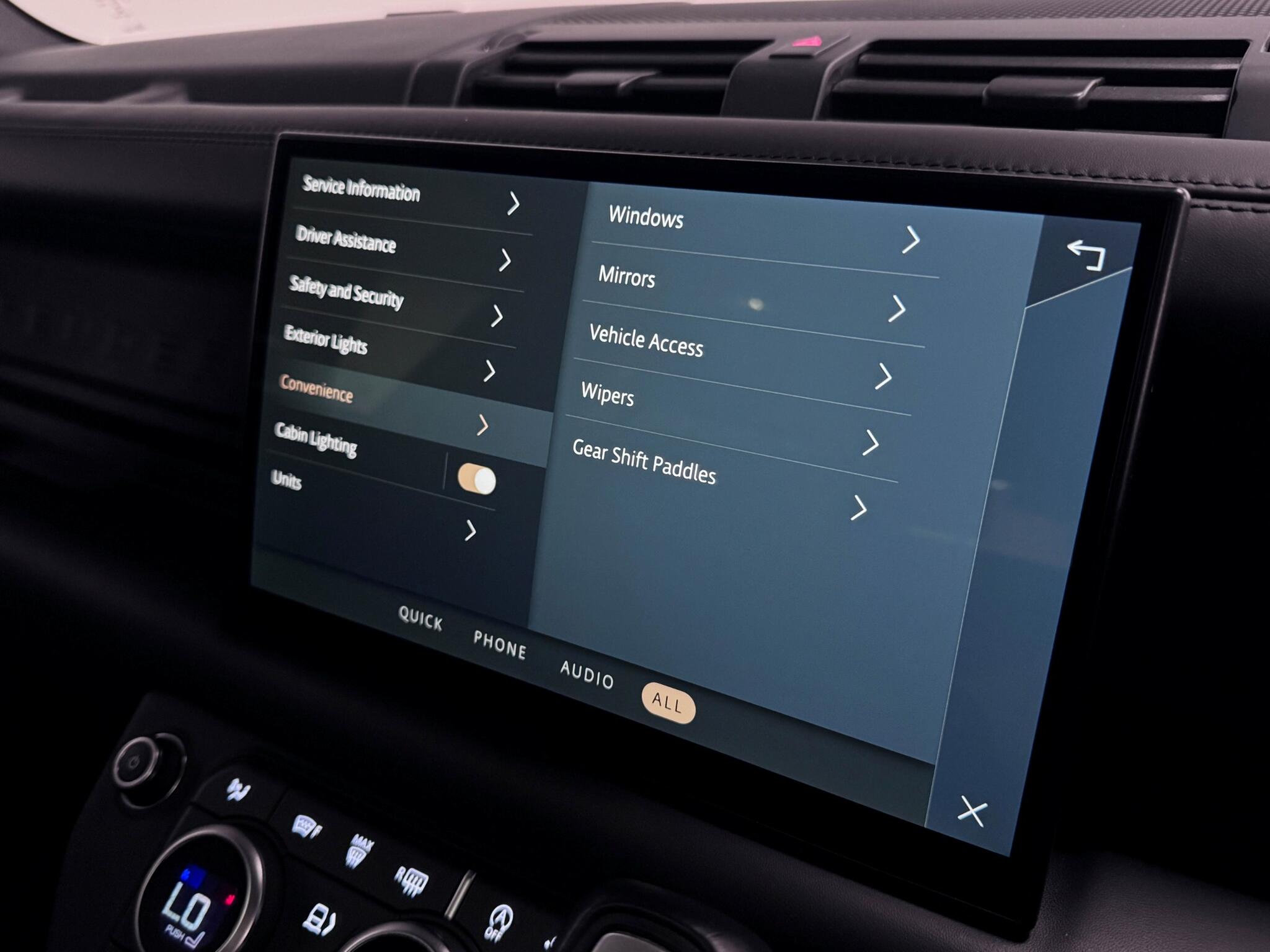 Land Rover Defender view 53