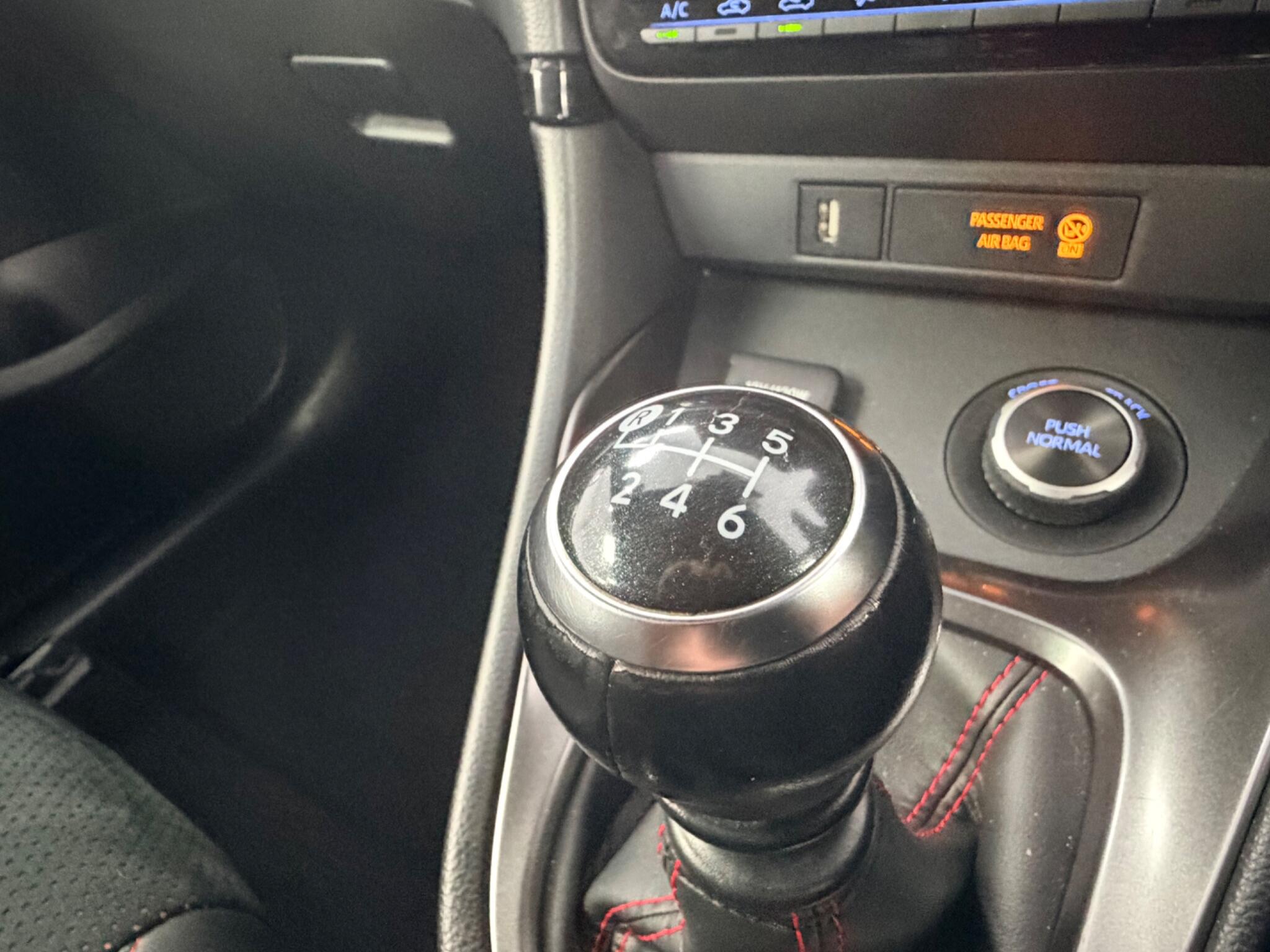 Toyota Yaris view 5