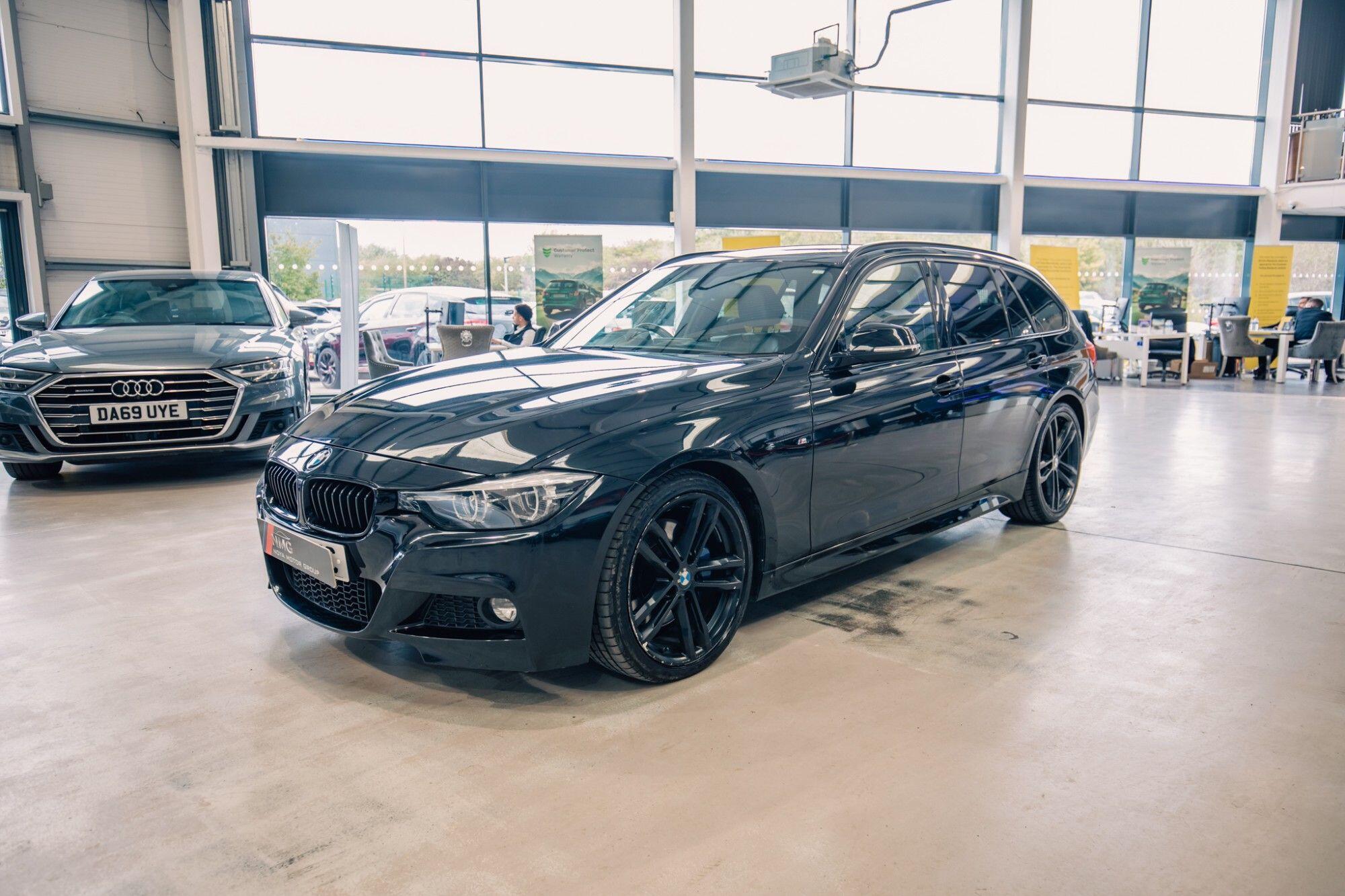 BMW 3 Series view 23