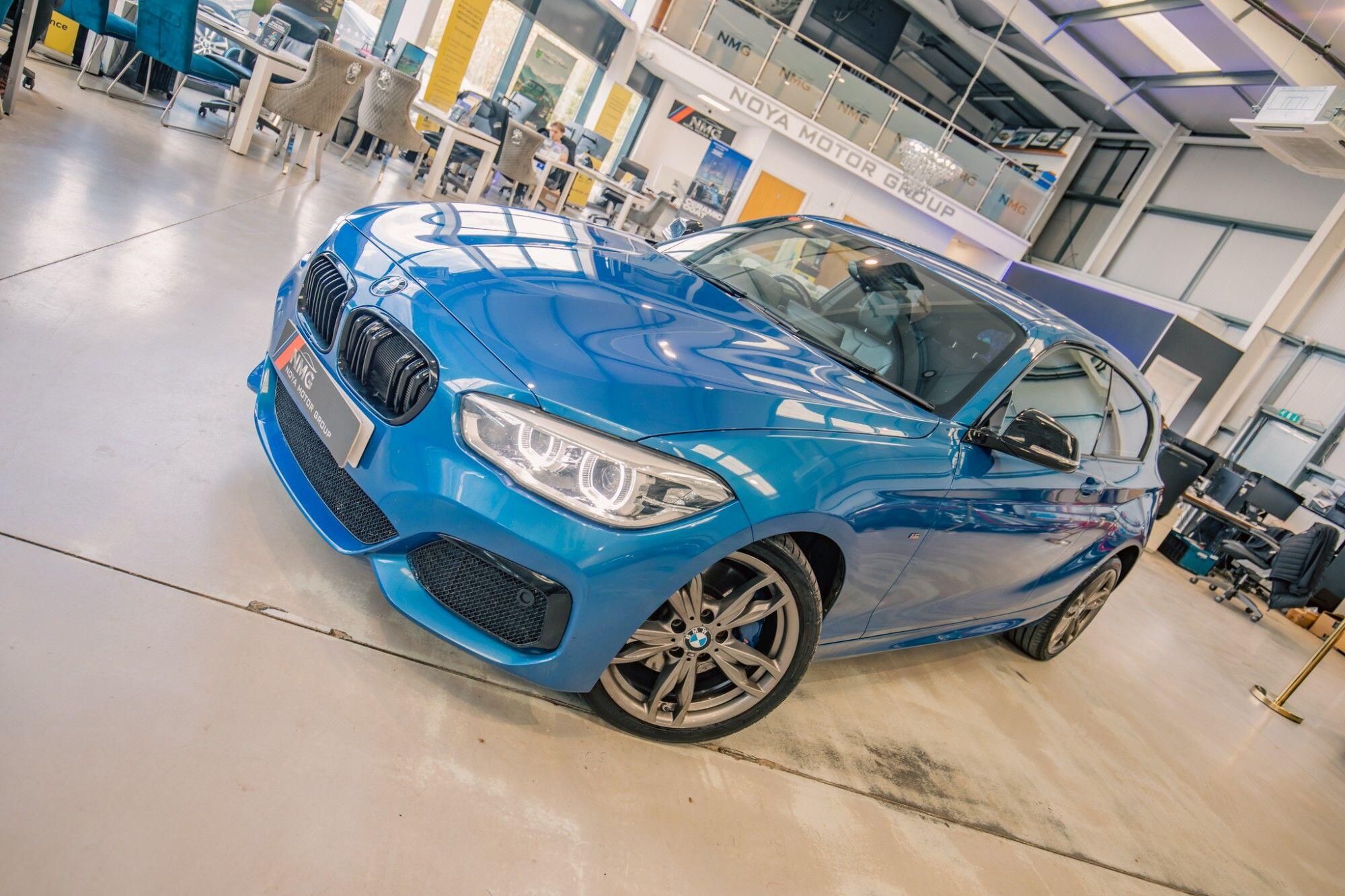 BMW 1 Series view 4