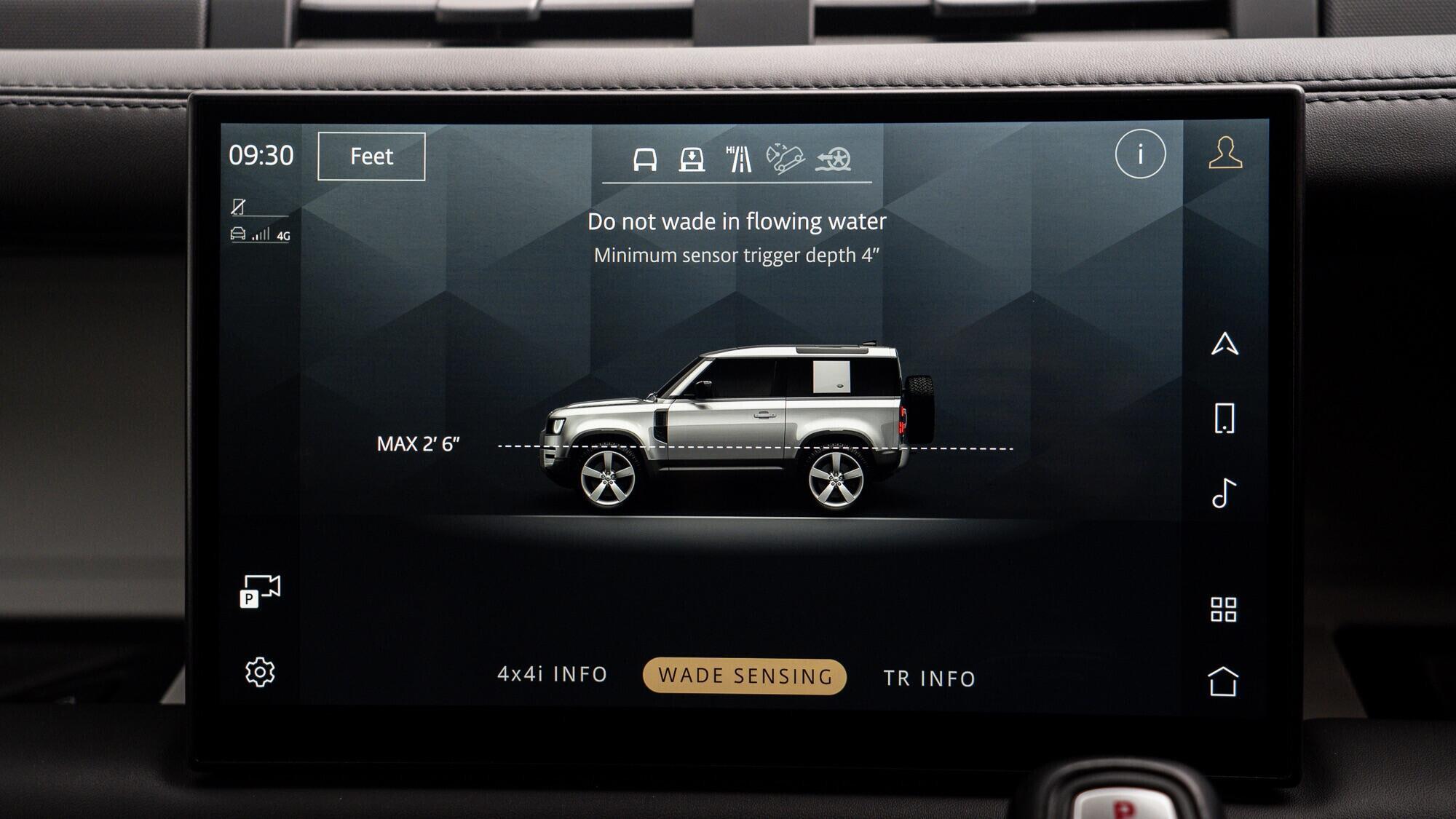 Land Rover Defender view 25