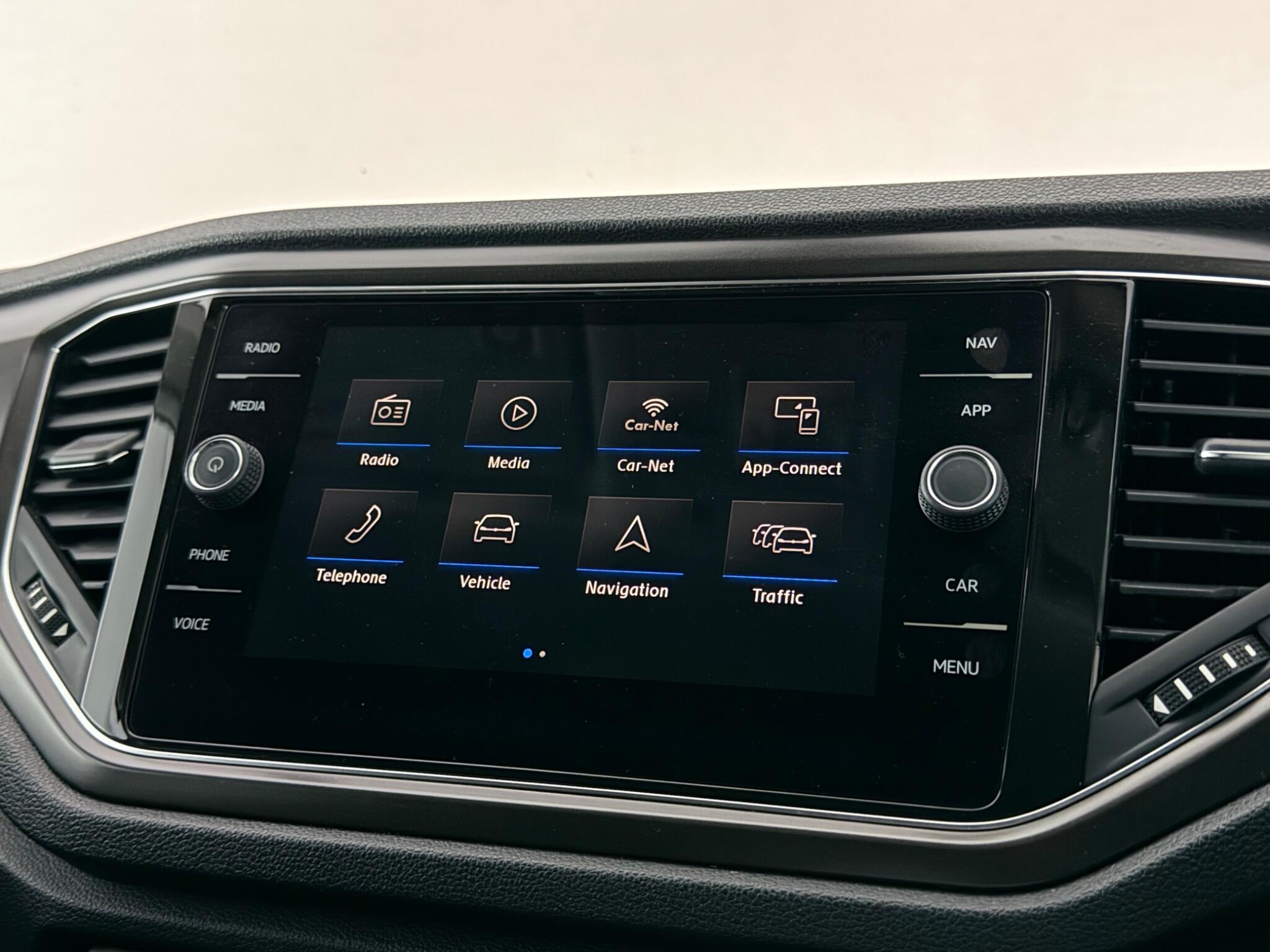 Volkswagen T-Roc view 27