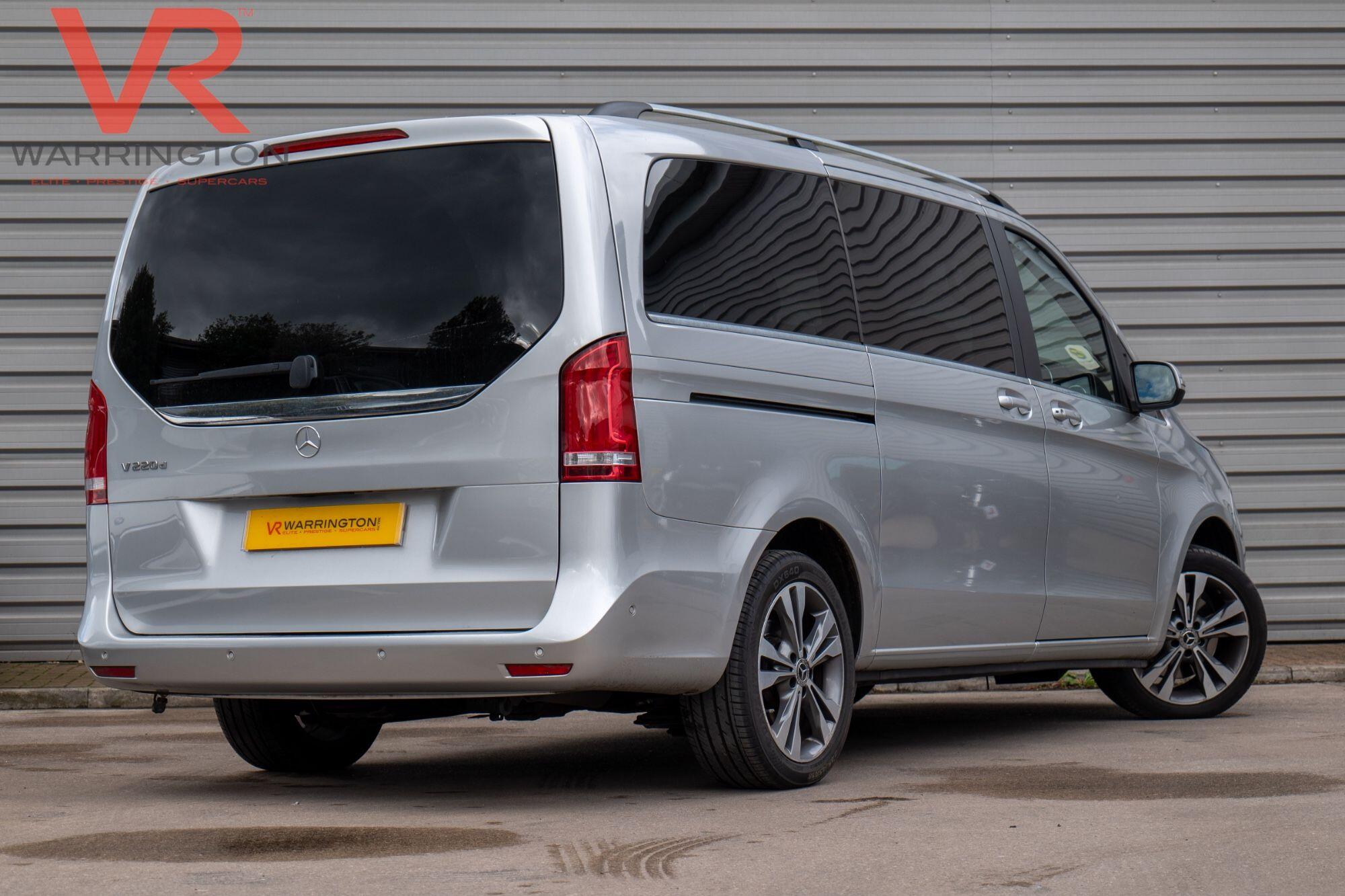 Mercedes-Benz V Class view 18