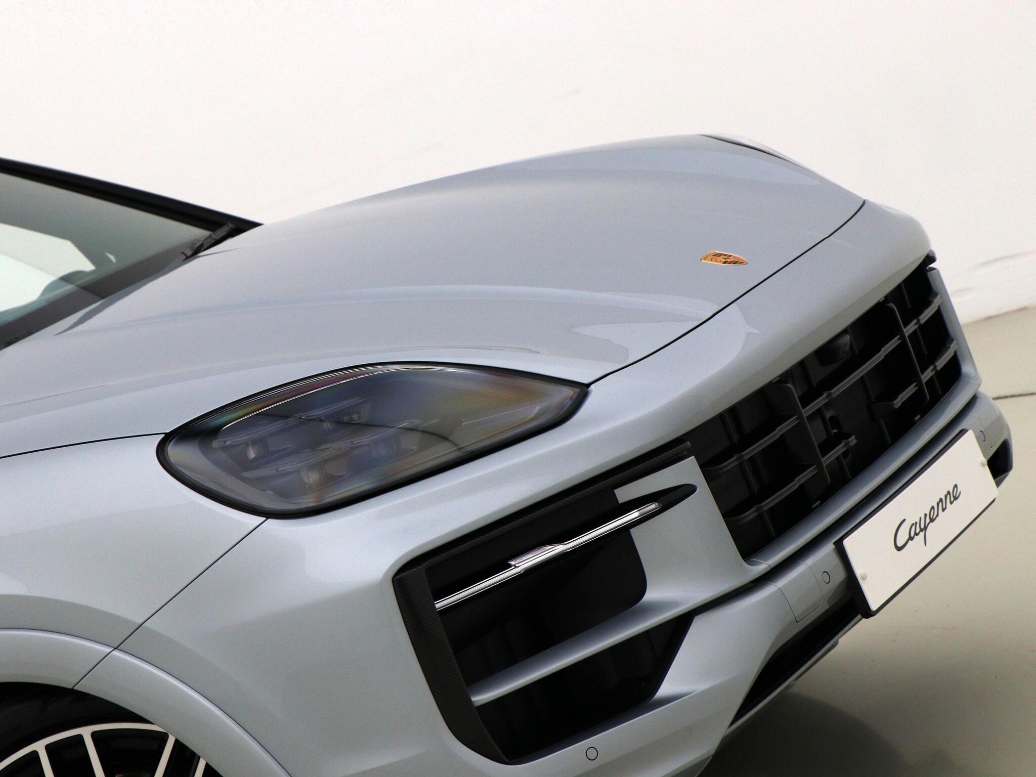 Porsche Cayenne view 43