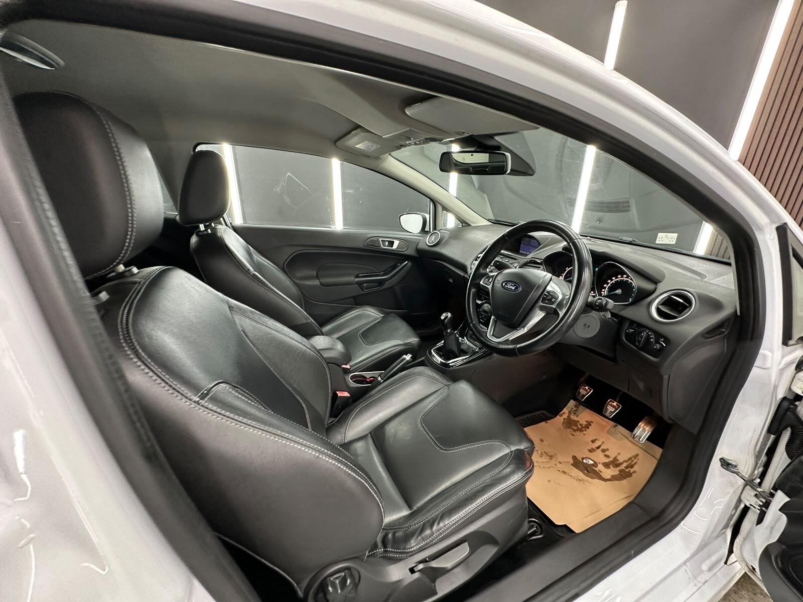 Ford Fiesta view 22