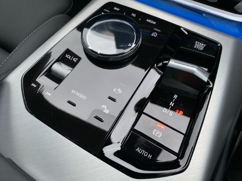 BMW X3 view 10