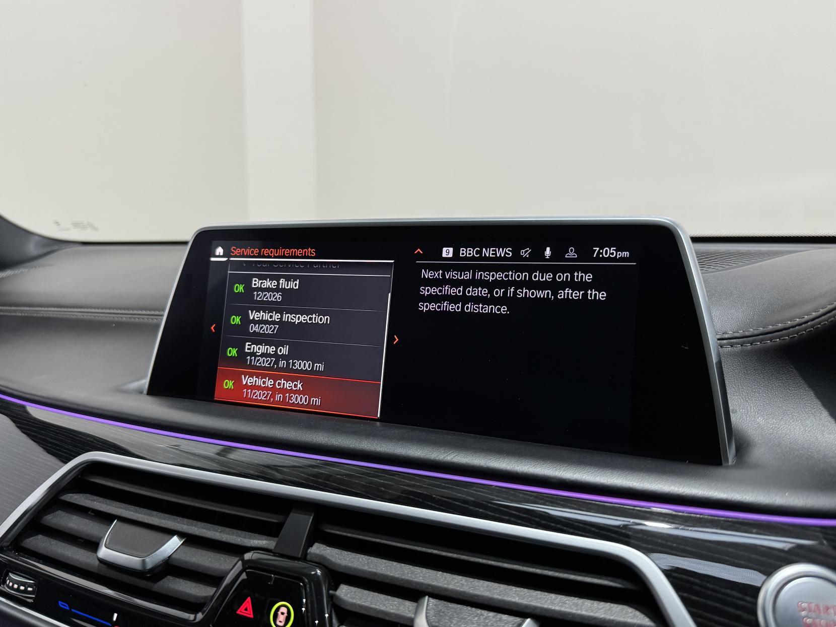 BMW 7 Series view 41