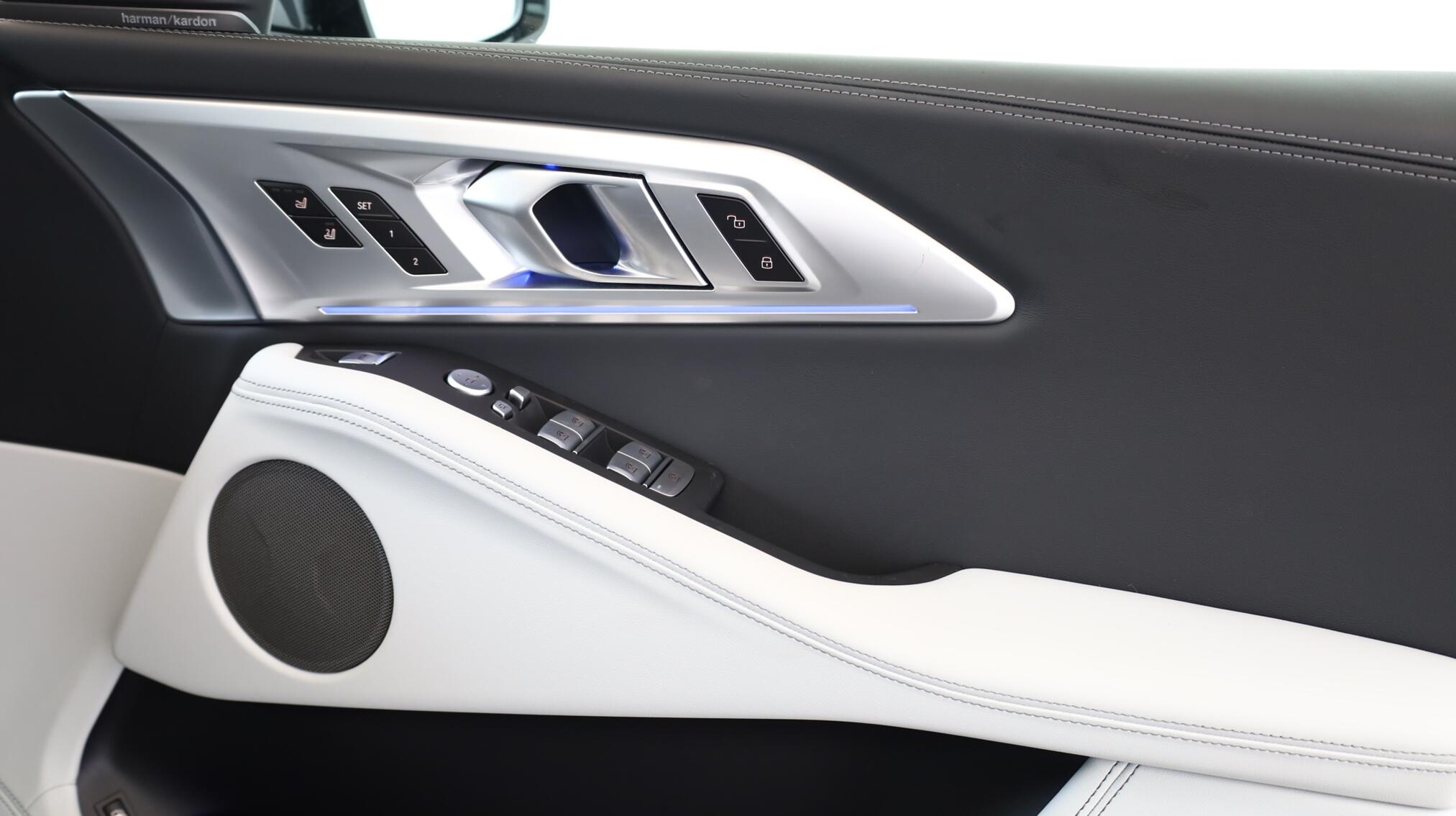BMW XM view 21