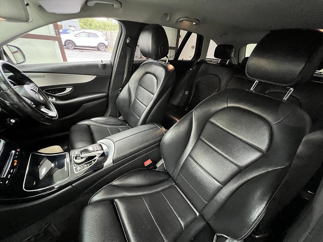Mercedes-Benz C-Class view 18