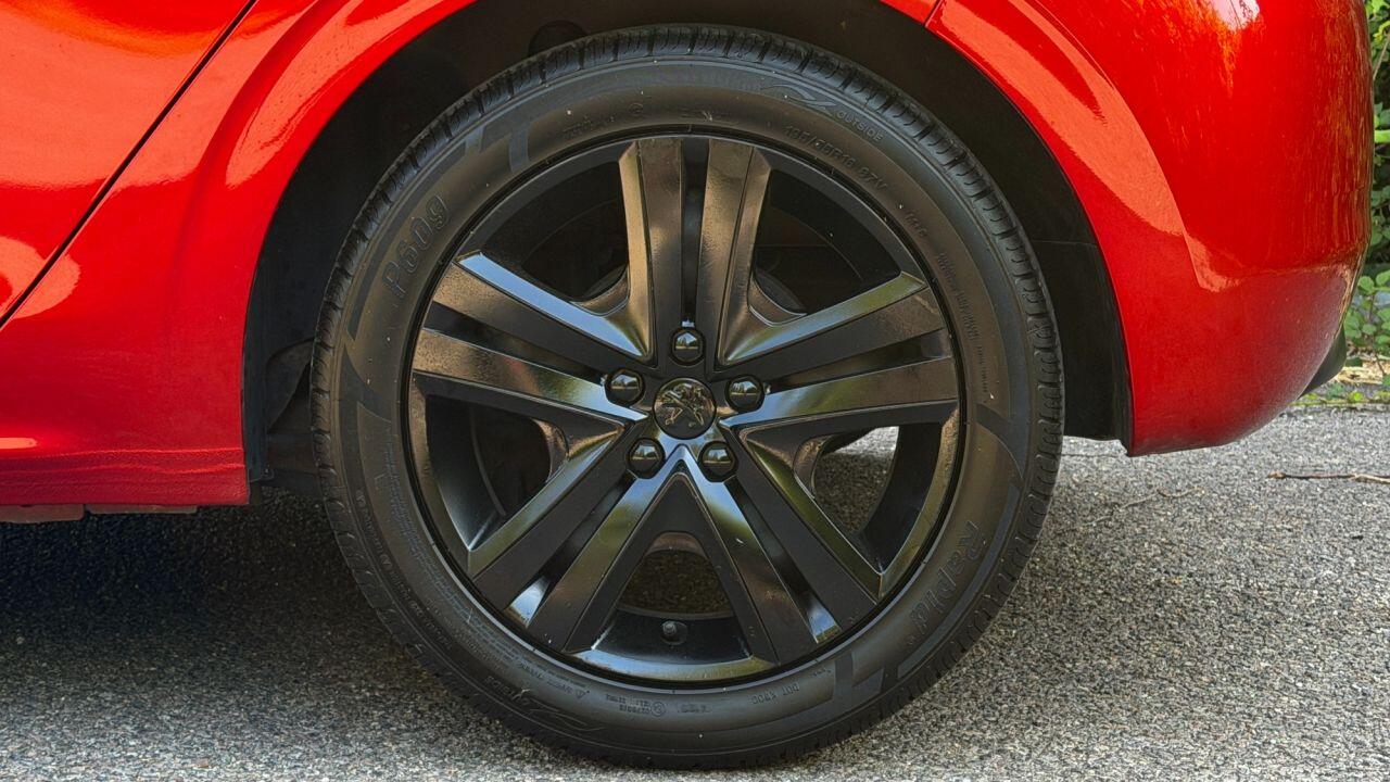 Peugeot 208 view 36
