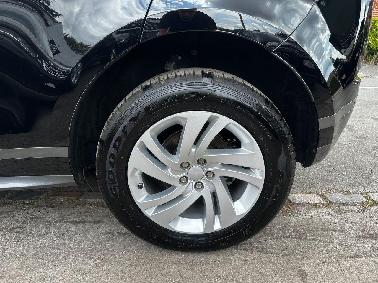 Land Rover Range Rover Evoque view 30