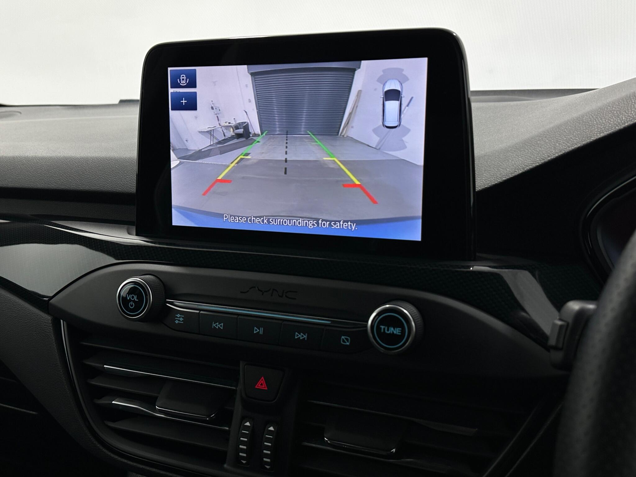 Ford Focus view 23