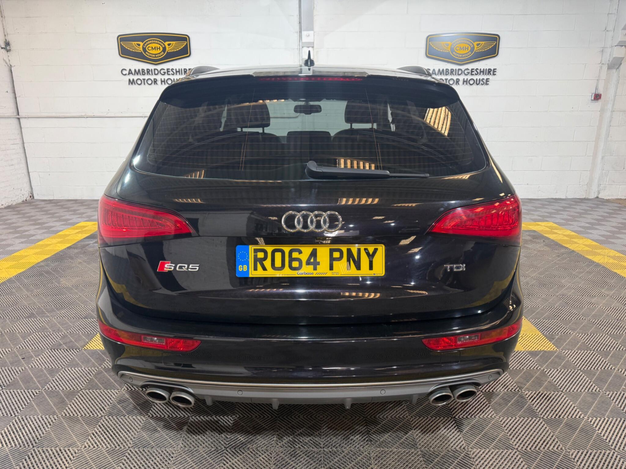 Audi SQ5 view 8