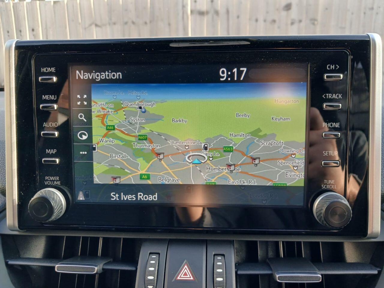 Toyota RAV4 view 3