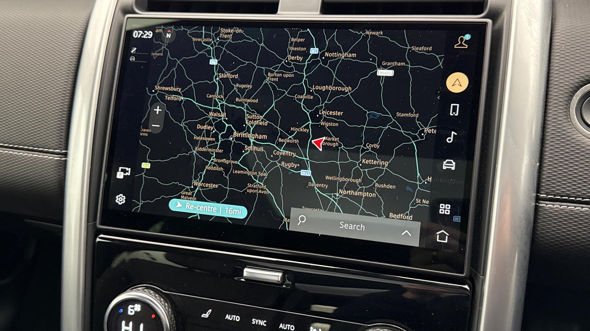 Land Rover Discovery view 11