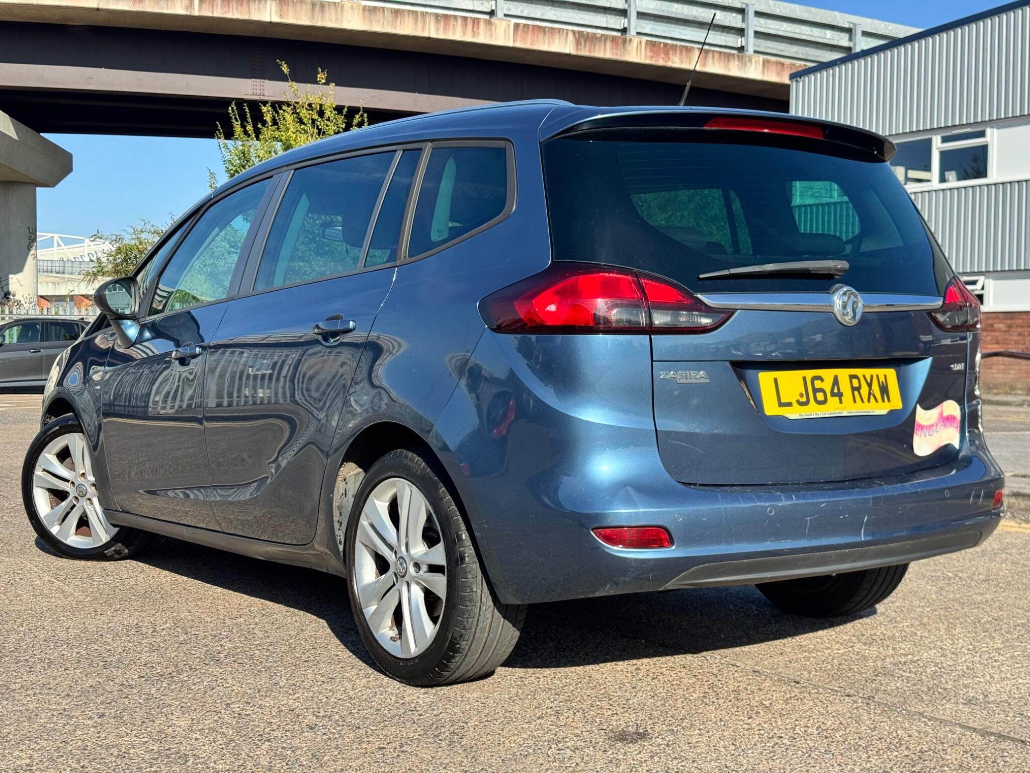 Vauxhall Zafira Tourer view 8