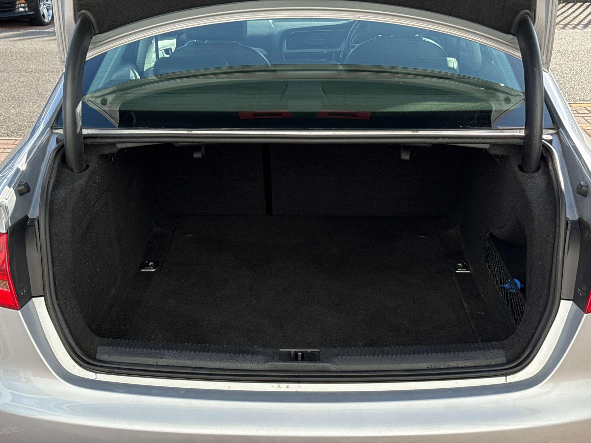 Audi A4 view 31