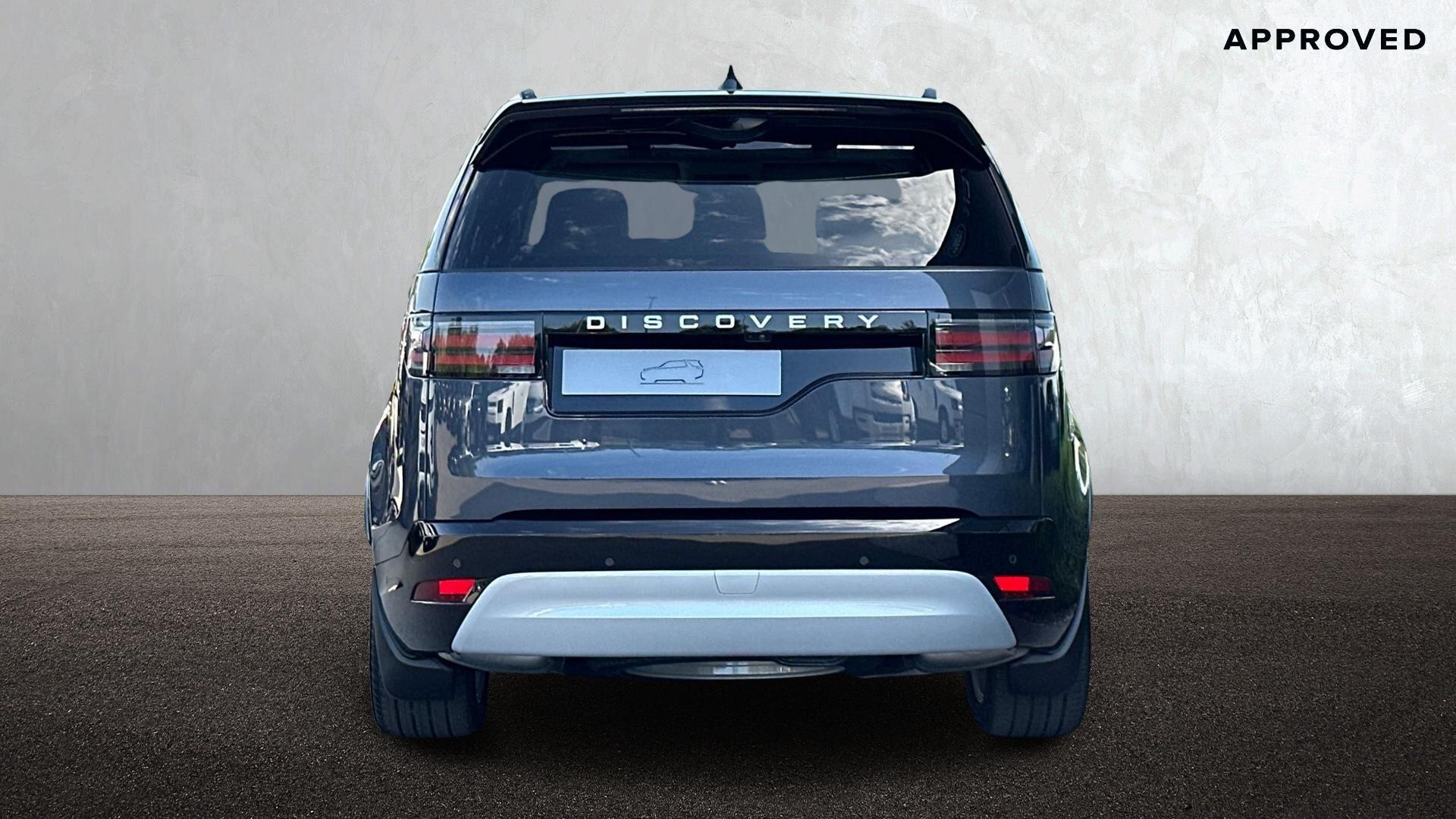 Land Rover Discovery view 4