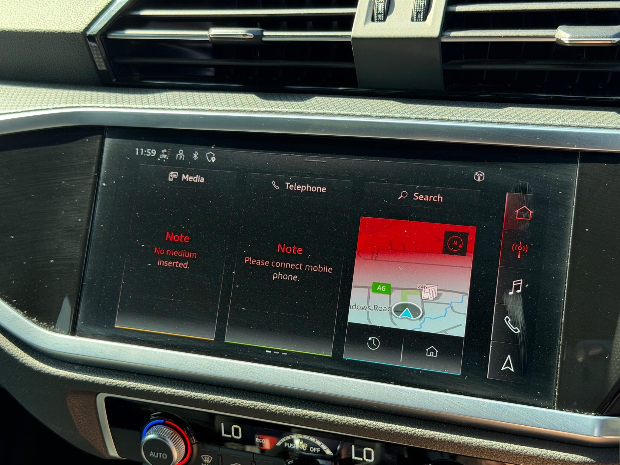 Audi Audi Q3 view 26