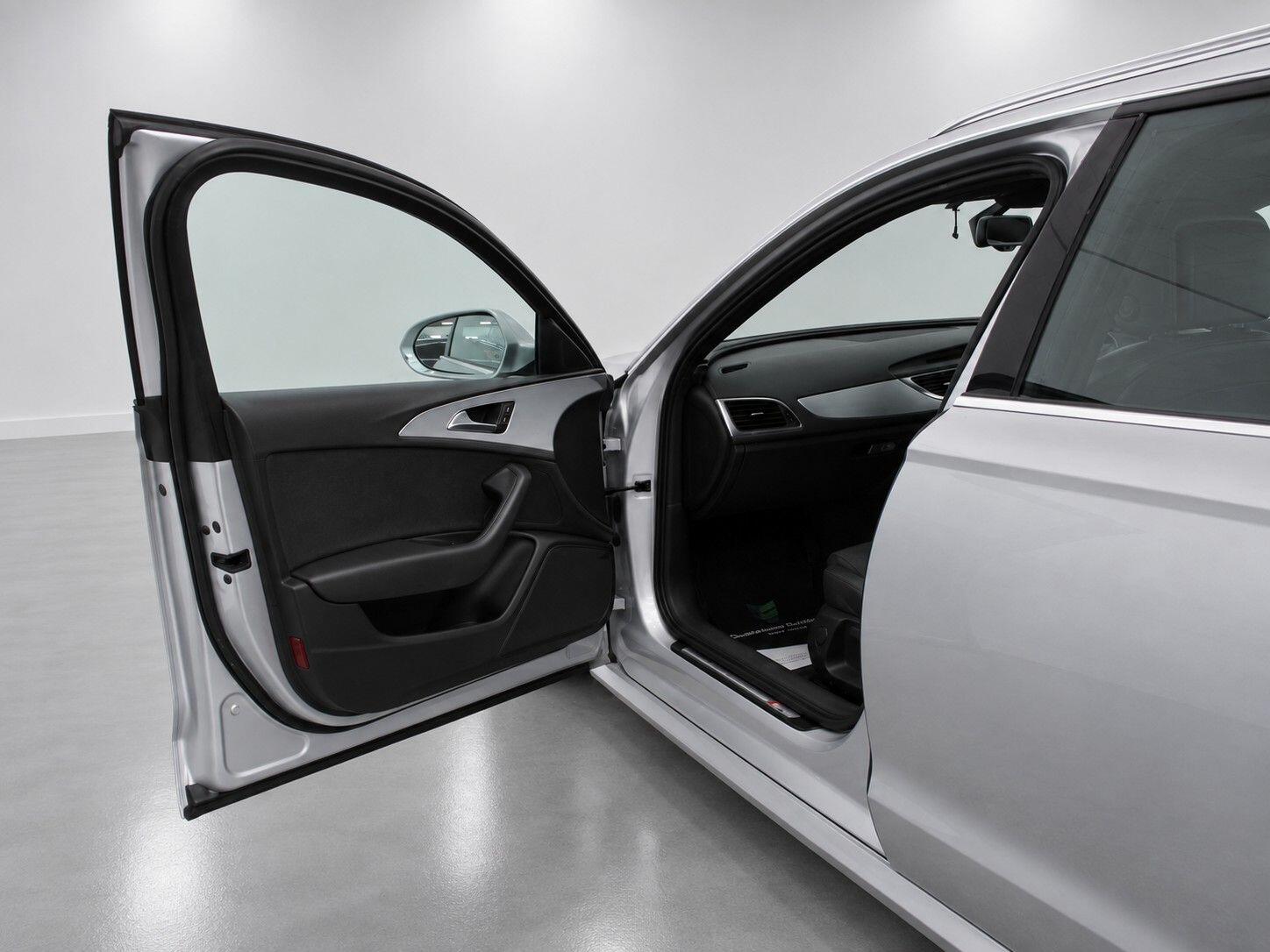 Audi A6 view 27