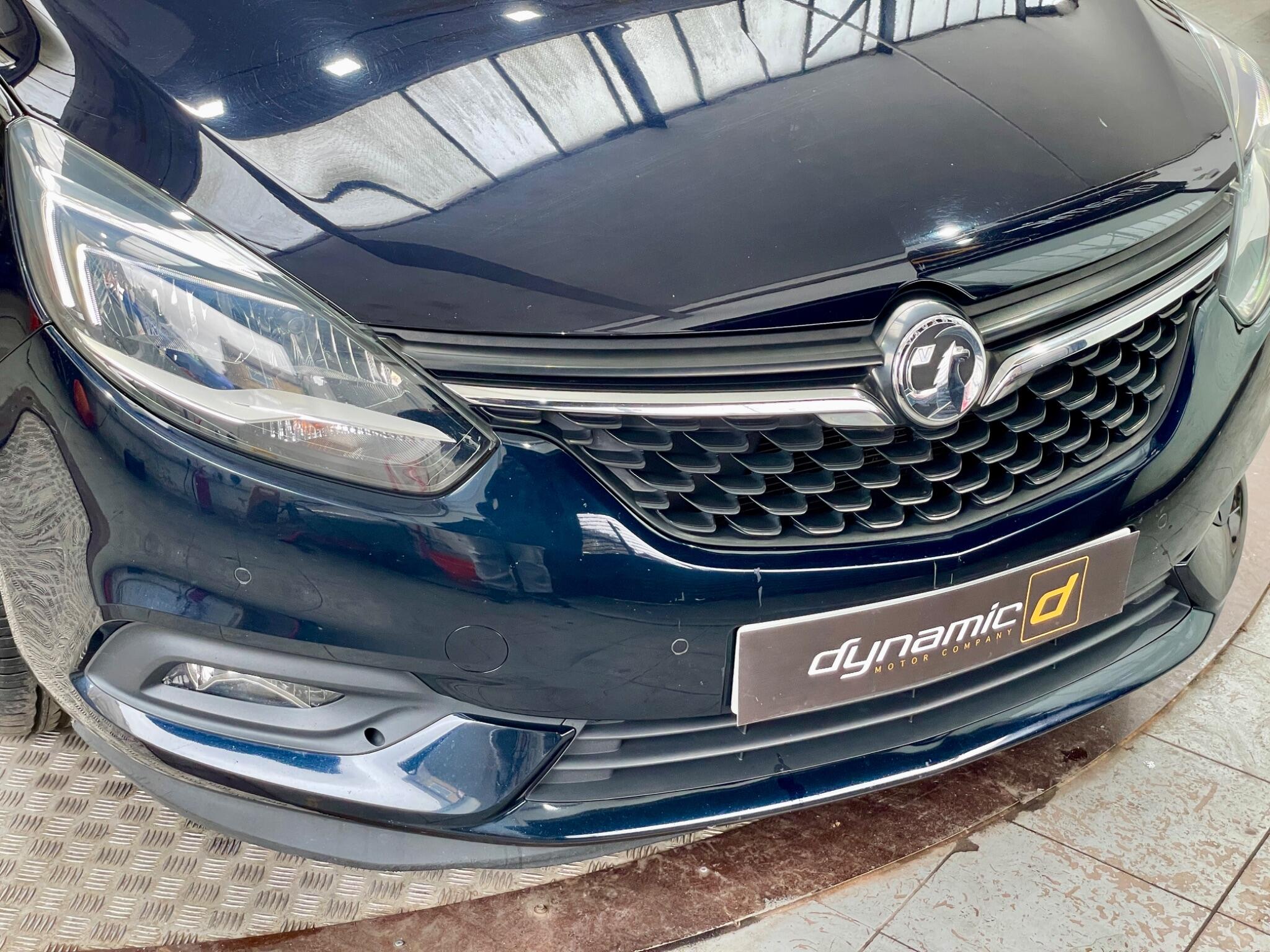 Vauxhall Zafira Tourer view 31