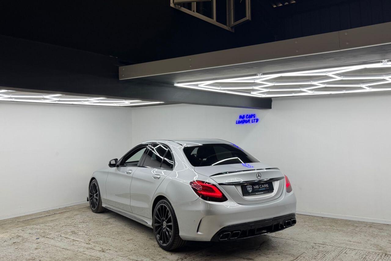Mercedes-Benz C-Class view 37