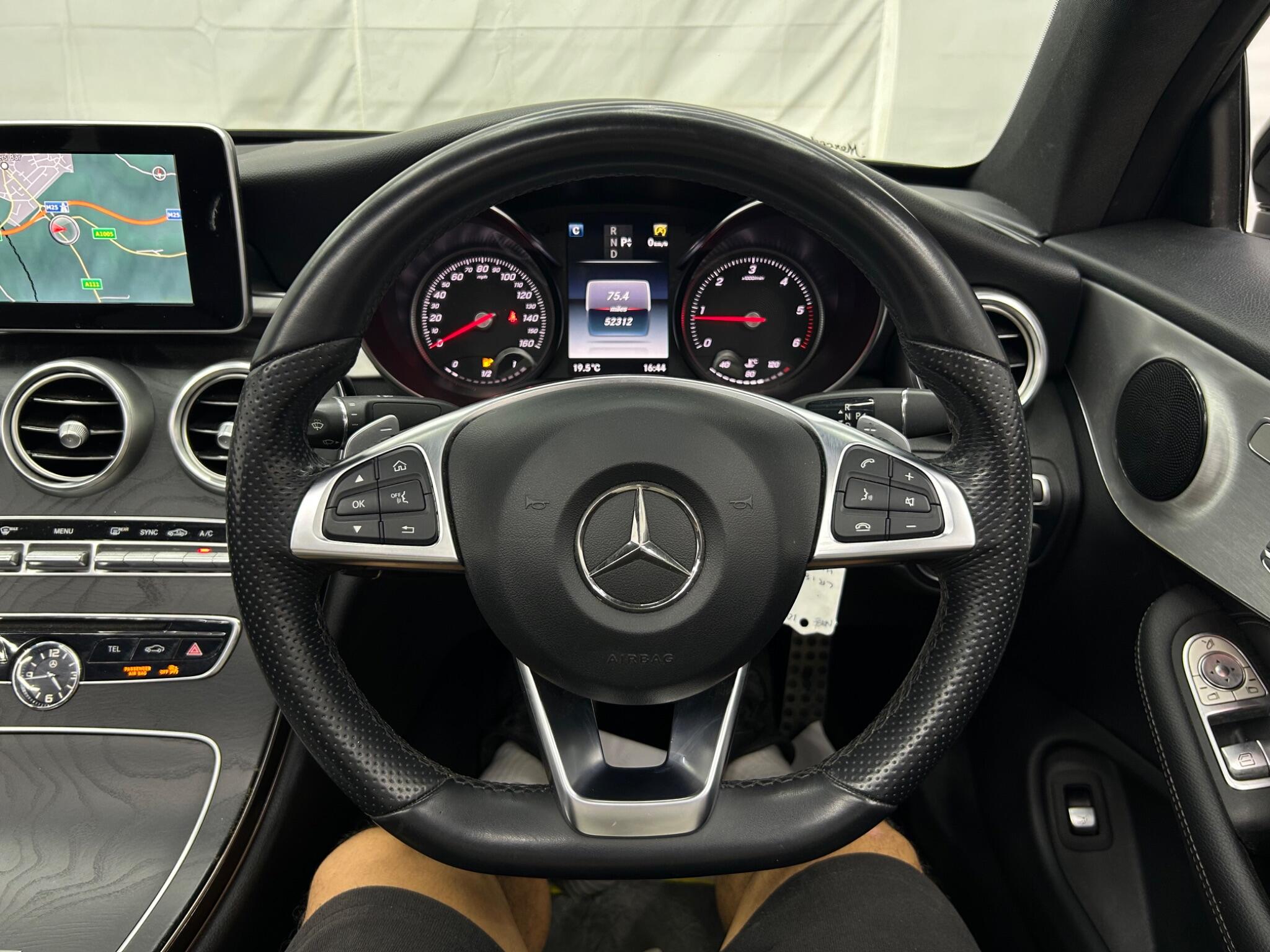 Mercedes-Benz C-Class view 38