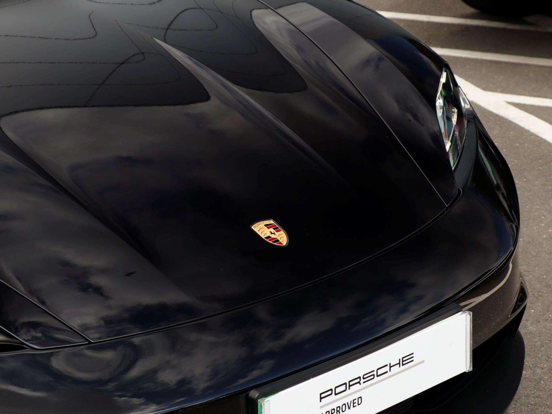Porsche Taycan view 34