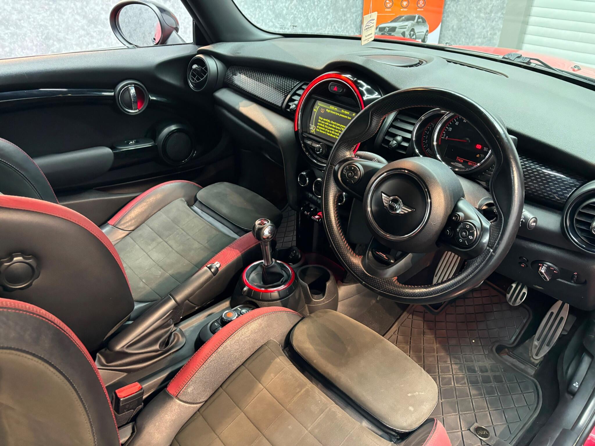 Mini Cooper view 9
