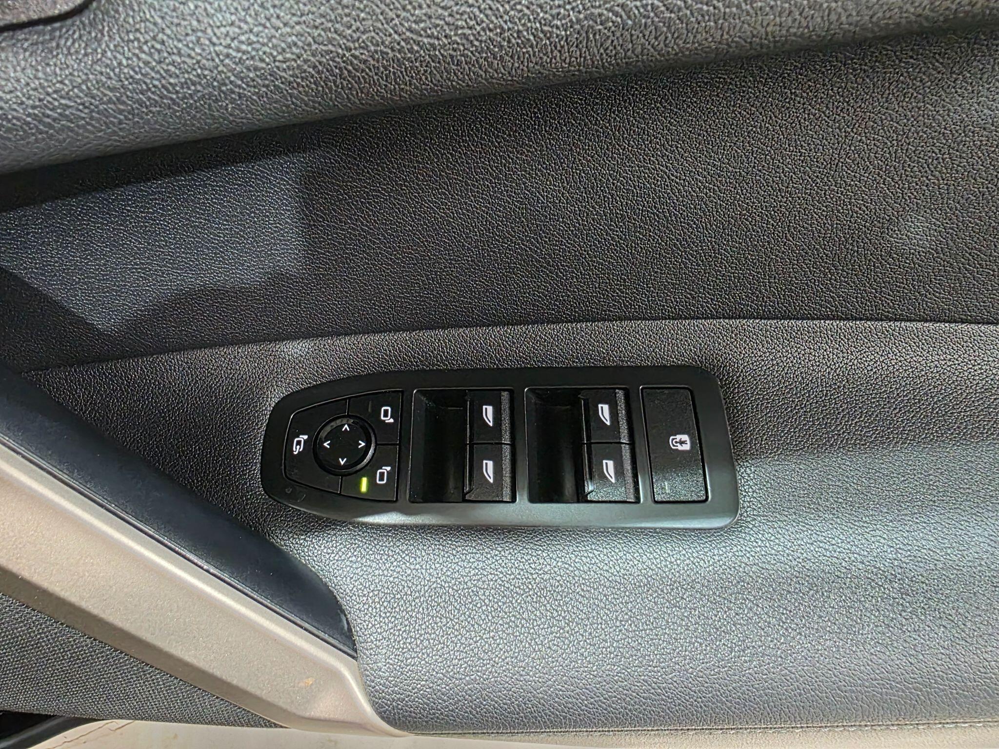BMW Ix view 17