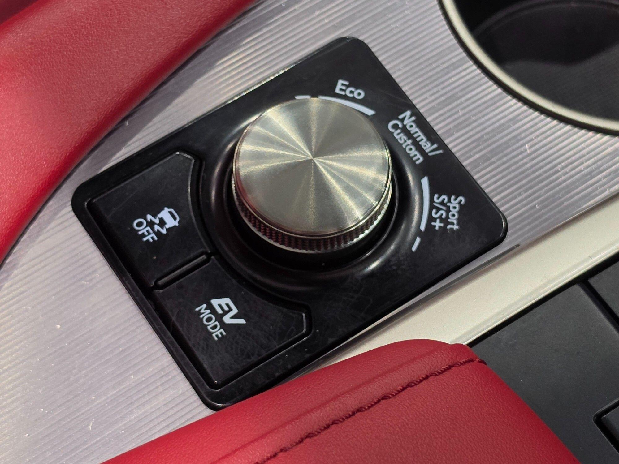 Lexus RX view 34