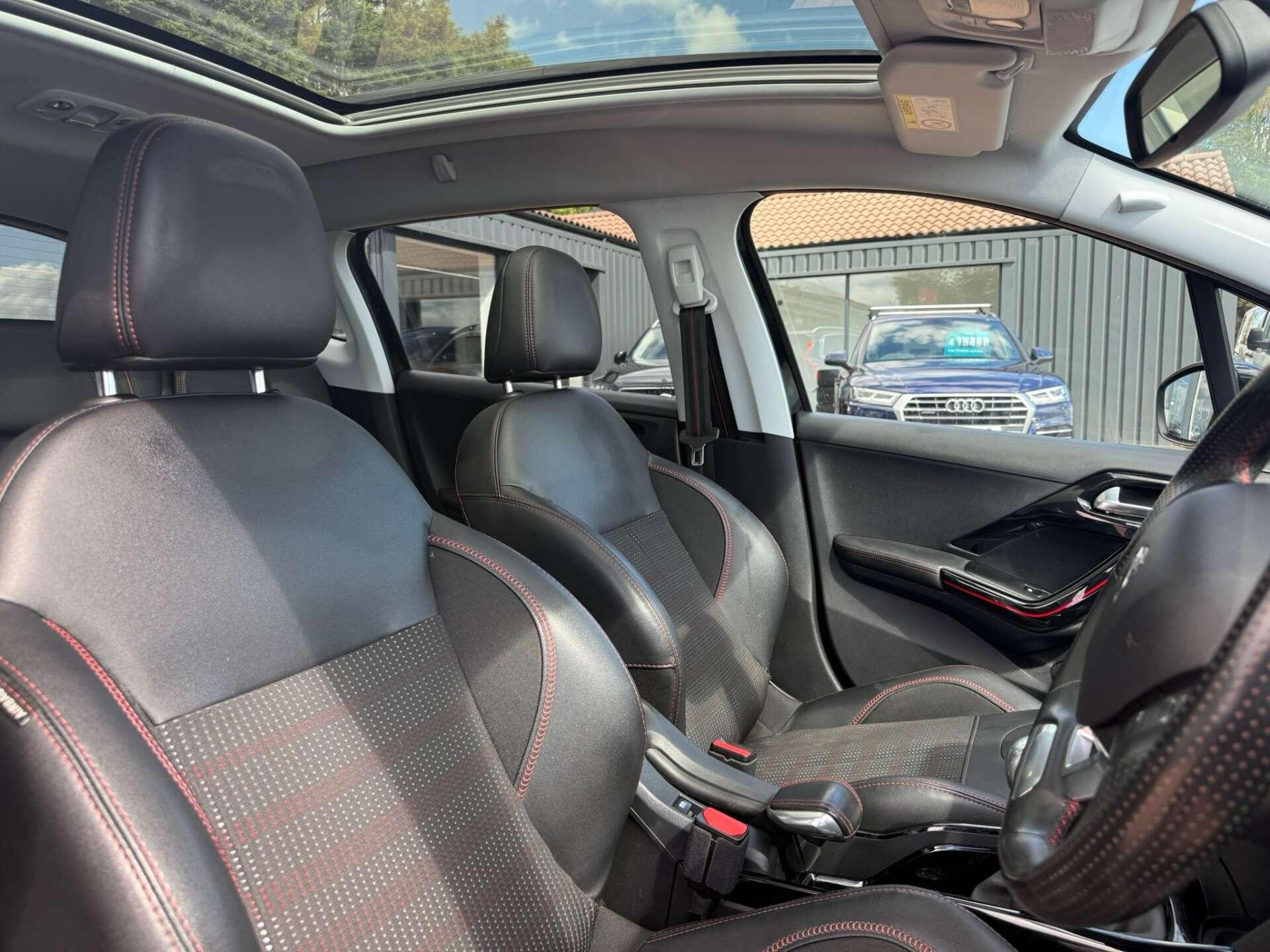 Peugeot 2008 view 20