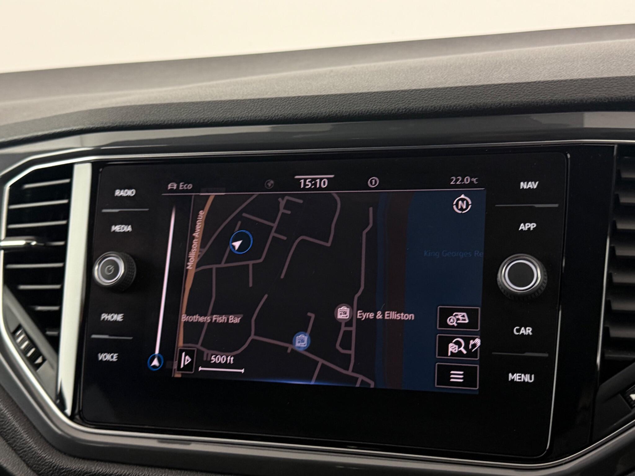 Volkswagen T-Roc view 25