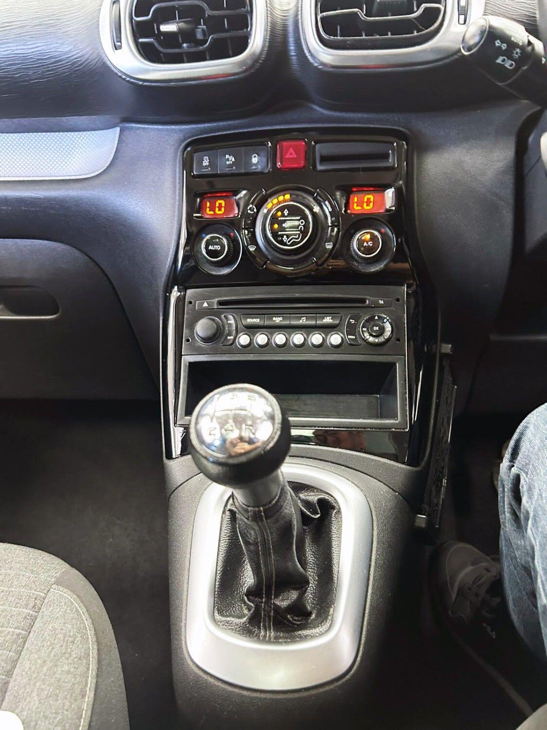 Citroen C3 Picasso view 18