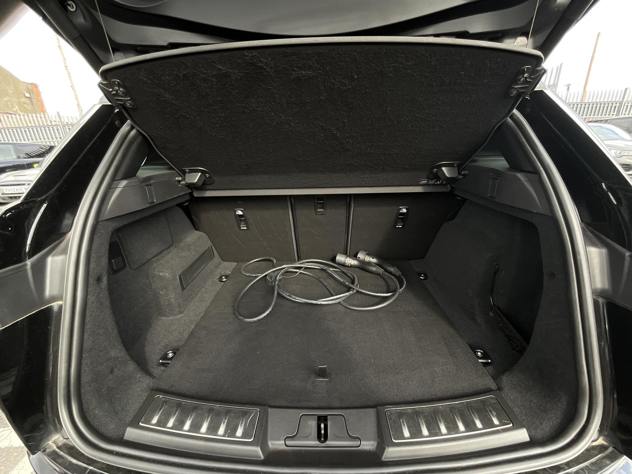 Land Rover Range Rover Evoque view 39