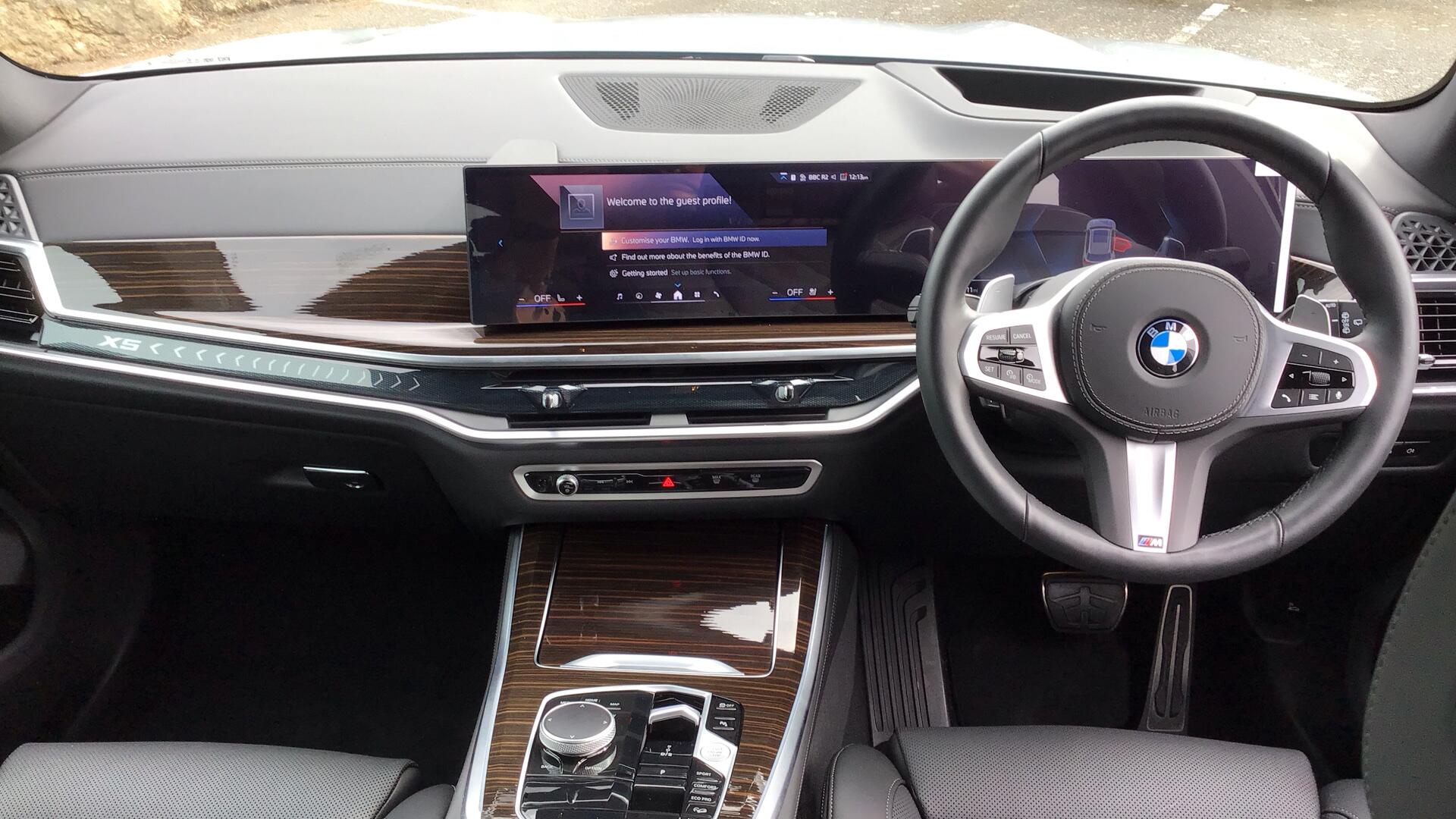 BMW X5 view 4