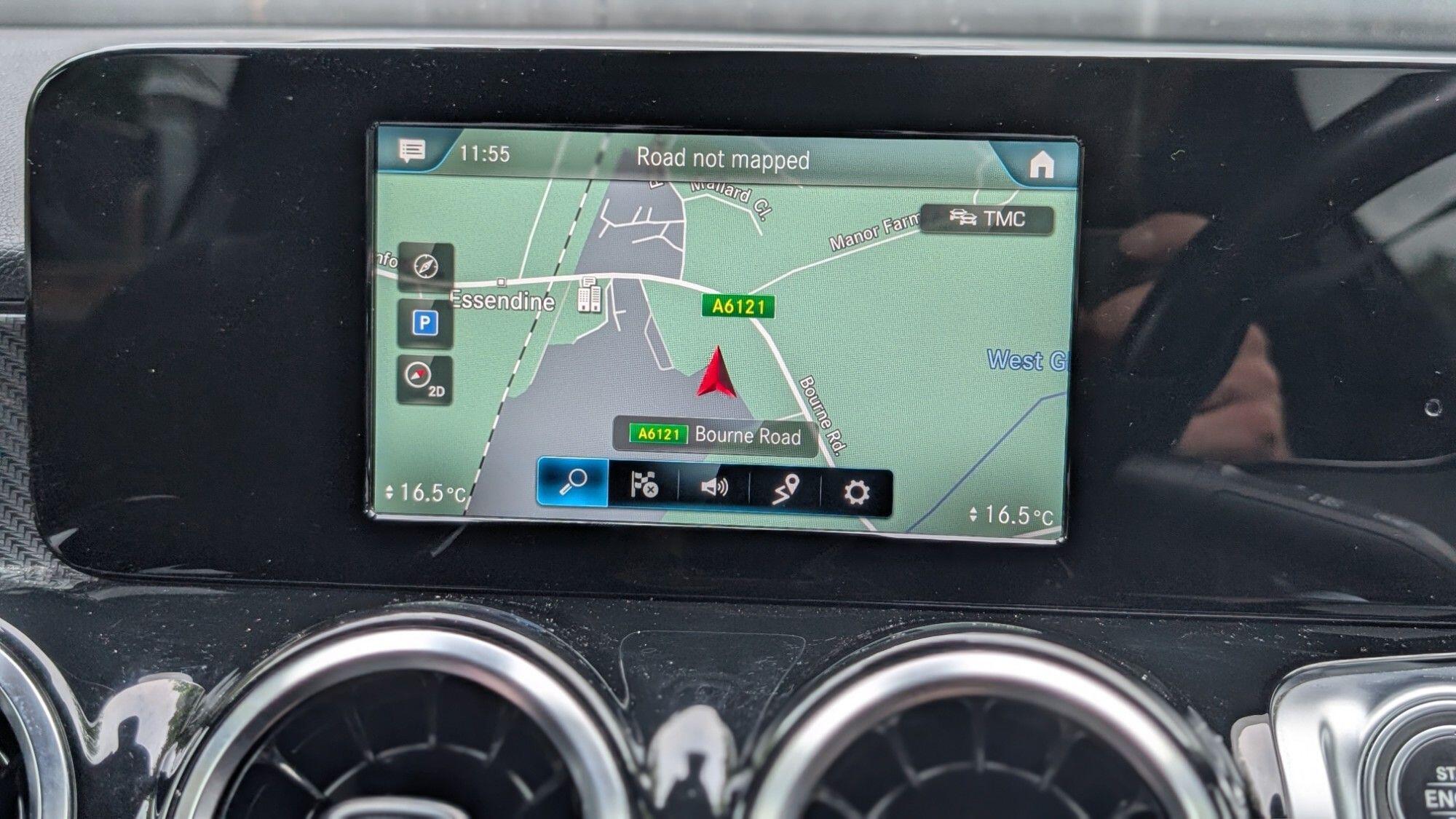 Mercedes-Benz GLB view 18