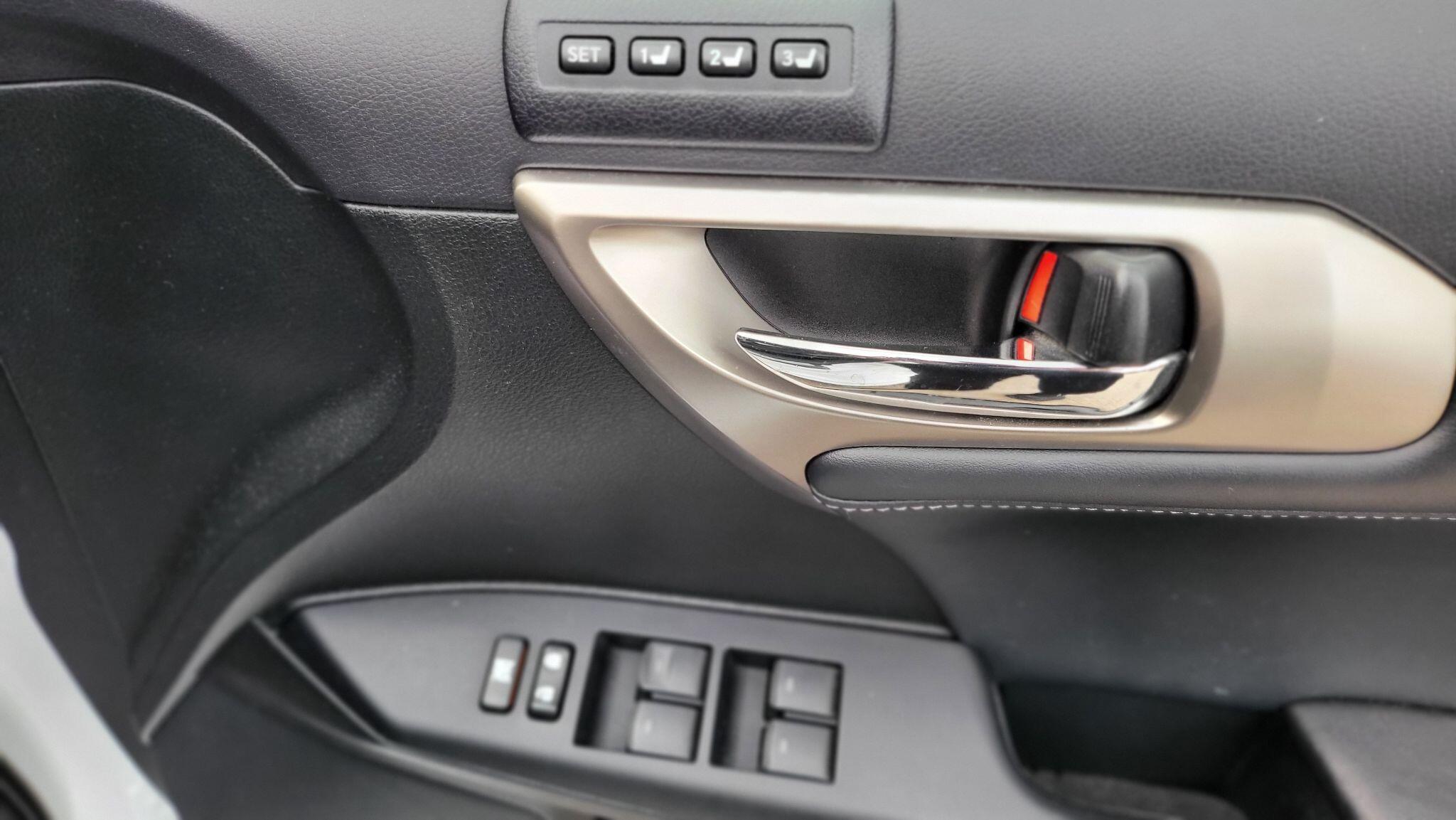 Lexus CT view 21