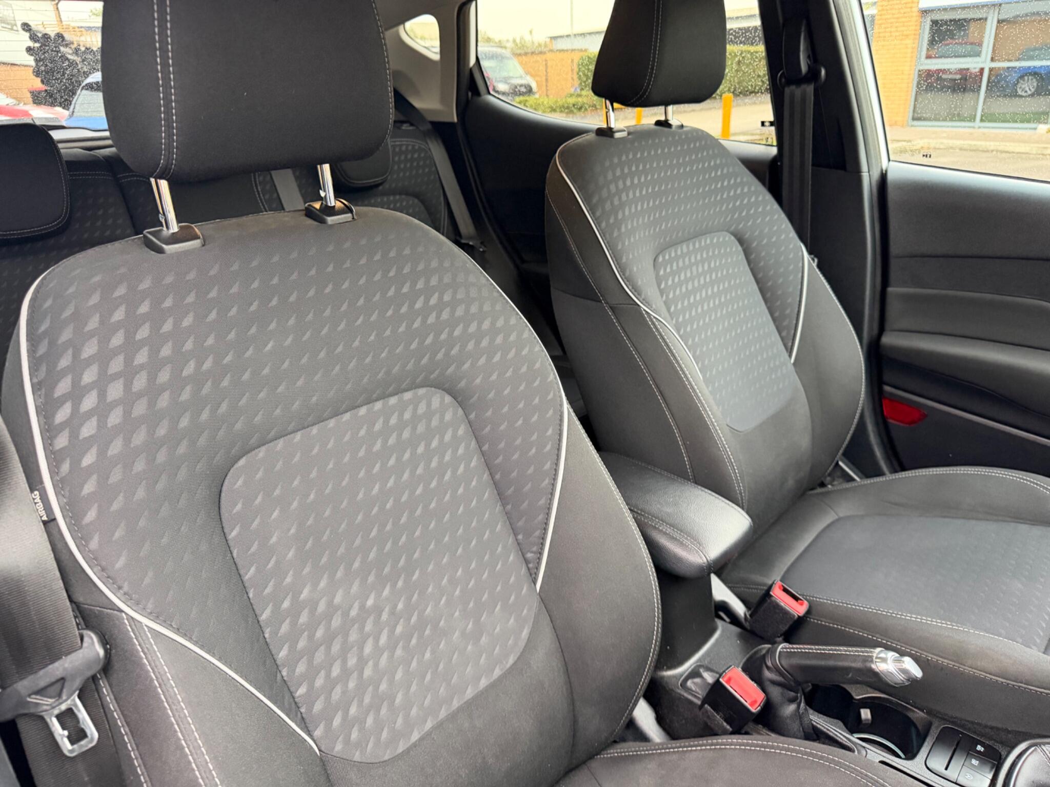 Ford Fiesta view 18