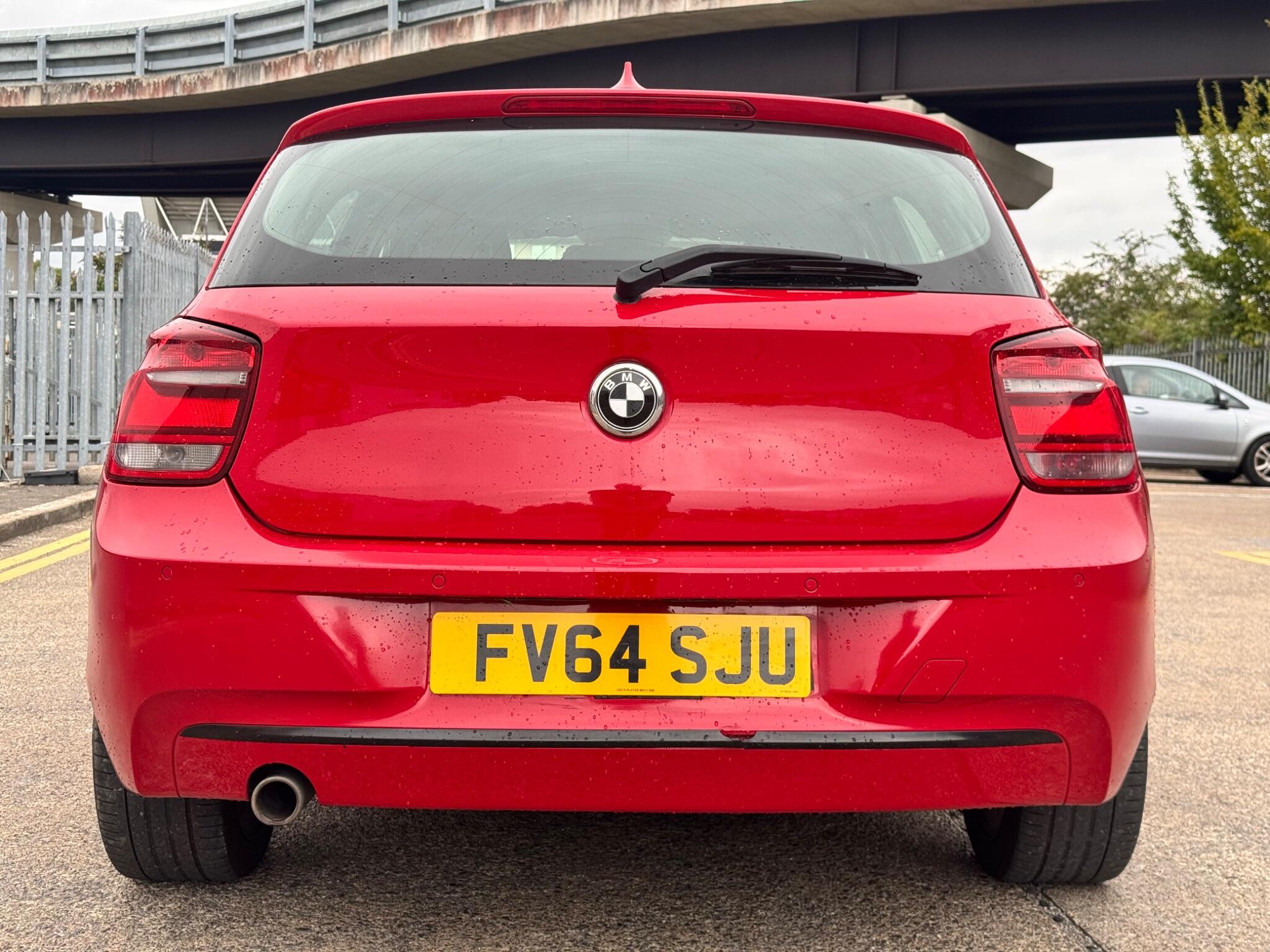BMW 1 Series view 13